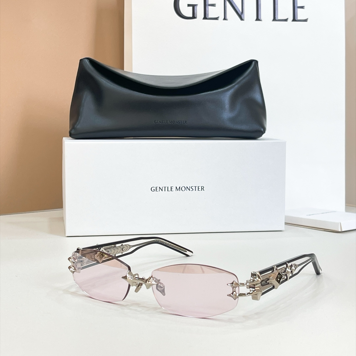 GENTLE MONSTE*🐼🐼🐼MODEL：MANIFEST🐼🐼🐼size：57口17-142🐼🐼🐼