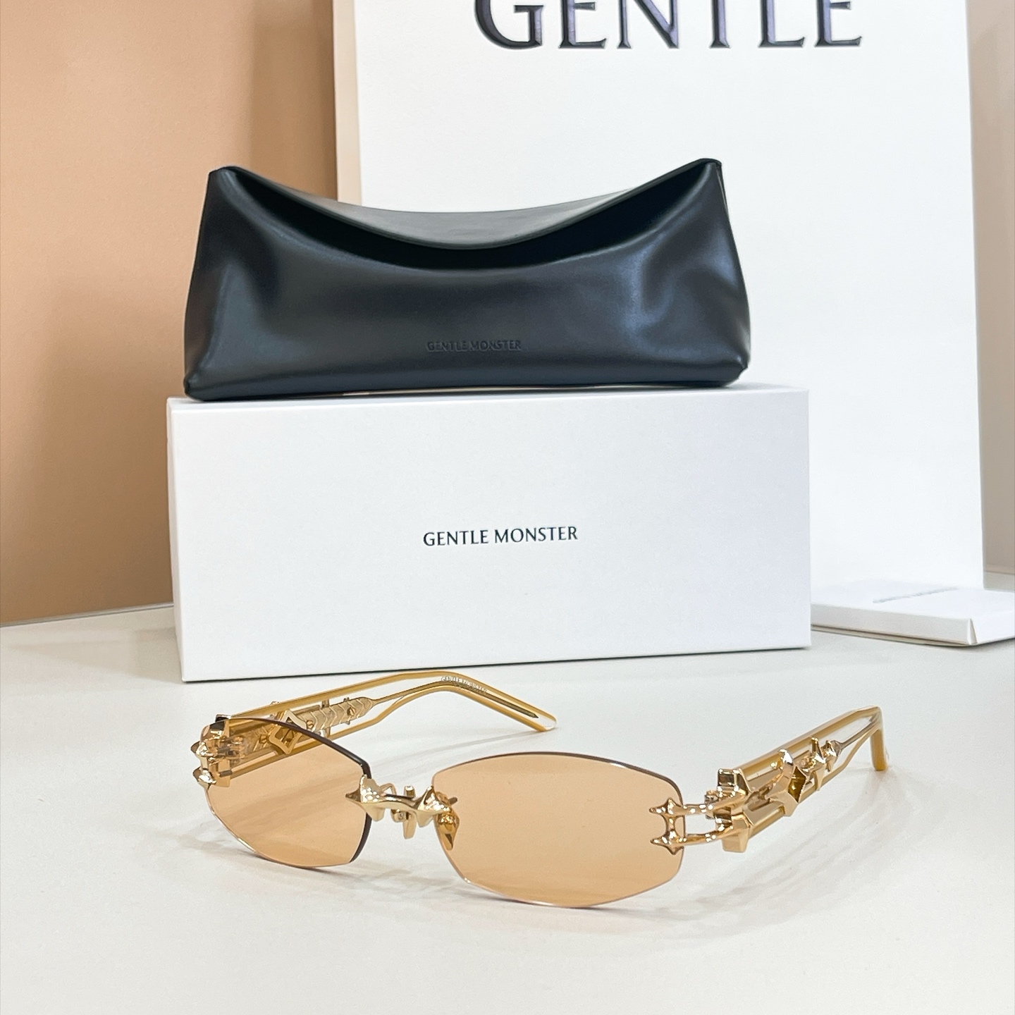 GENTLE MONSTE*🐼🐼🐼MODEL：MANIFEST🐼🐼🐼size：57口17-142🐼🐼🐼