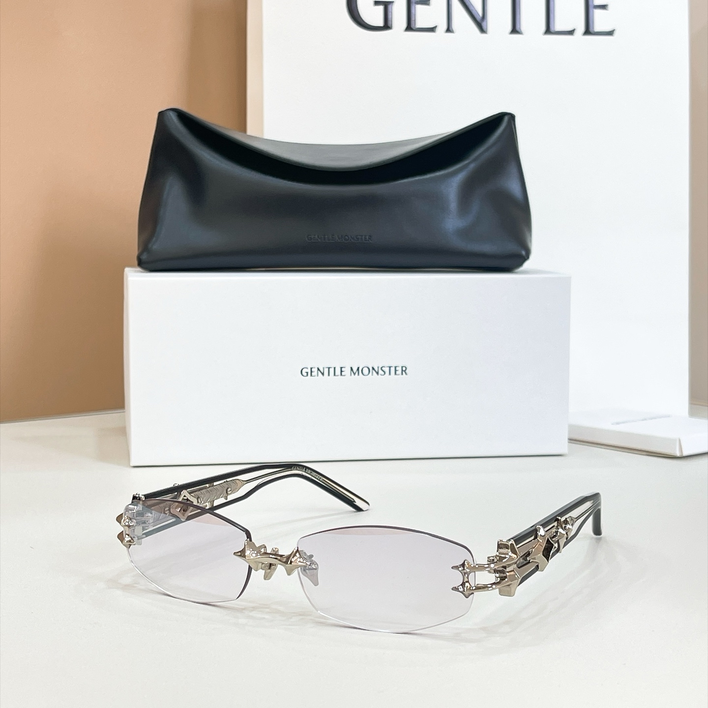GENTLE MONSTE*🐼🐼🐼MODEL：MANIFEST🐼🐼🐼size：57口17-142🐼🐼🐼