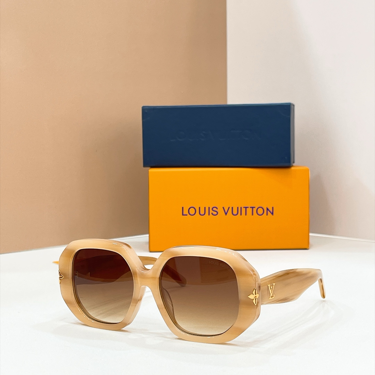 LOUIS VUITTO*✨✨✨MODEL：Z7641U✨✨✨ SIZE：55口17-146✨✨✨