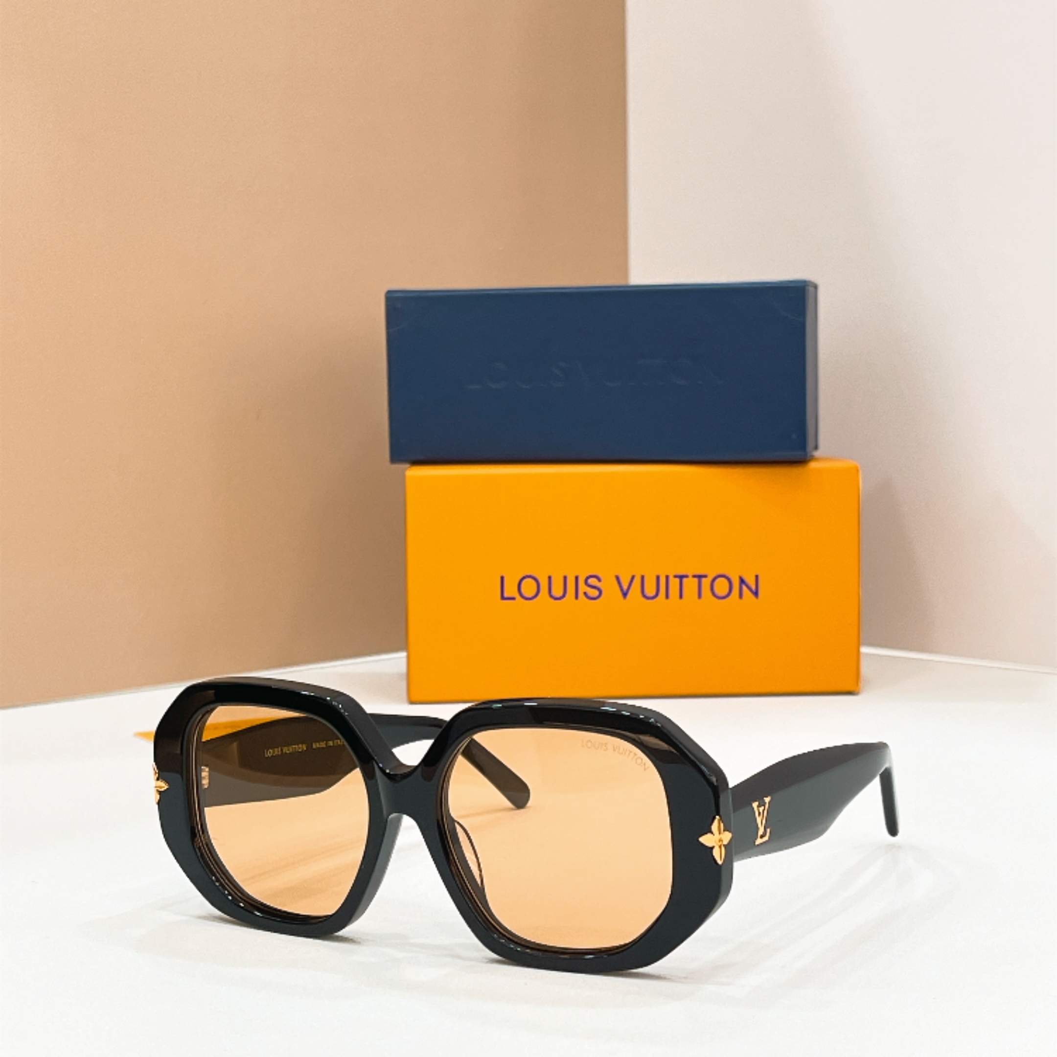 LOUIS VUITTO*✨✨✨MODEL：Z7641U✨✨✨ SIZE：55口17-146✨✨✨
