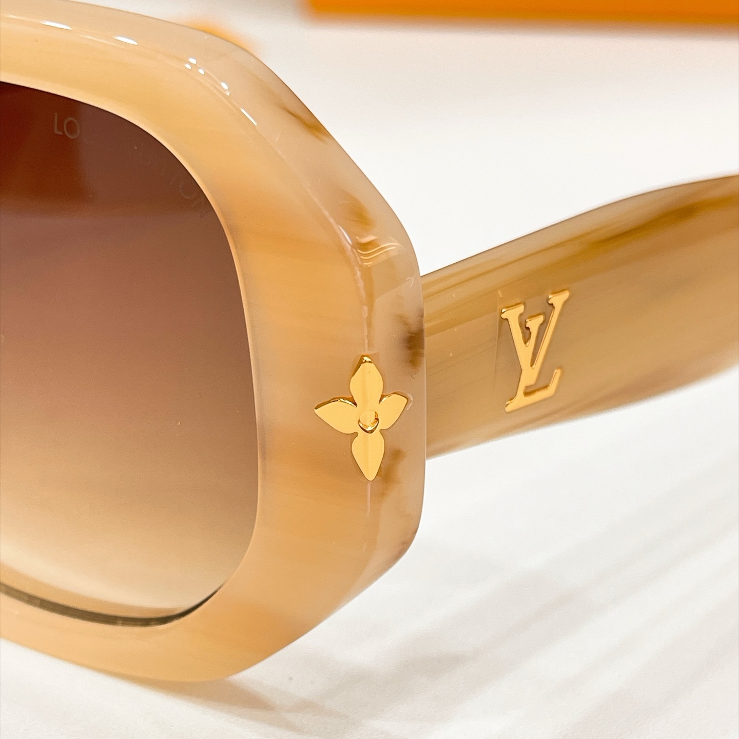 LOUIS VUITTO*✨✨✨MODEL：Z7641U✨✨✨ SIZE：55口17-146✨✨✨