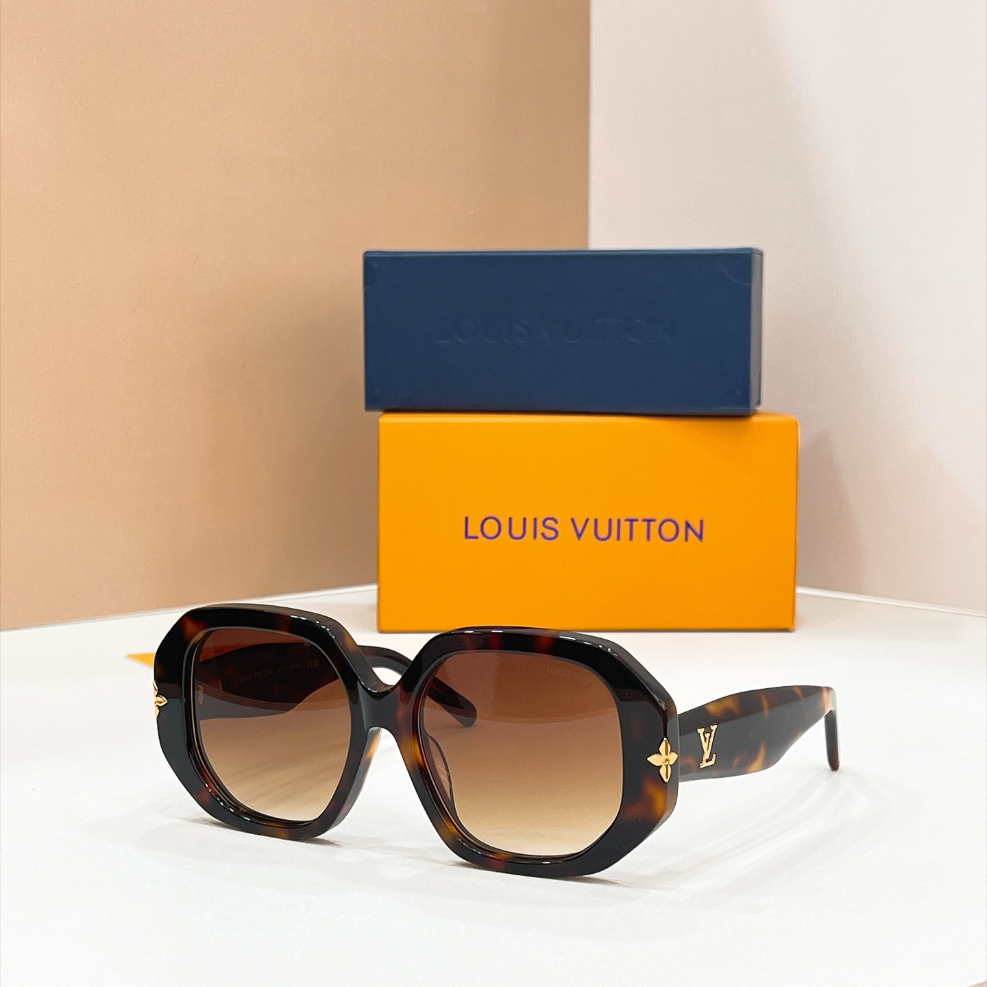 LOUIS VUITTON Sunglasses Acetate Geometric Frame