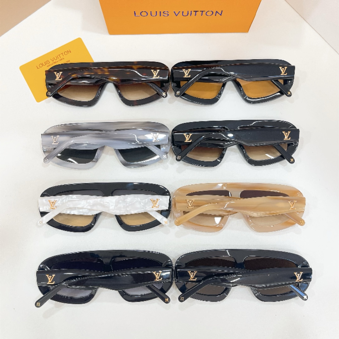 LOUIS VUITTO*✨✨✨MODEL：Z7642U✨✨✨ SIZE：127口9-146✨✨✨