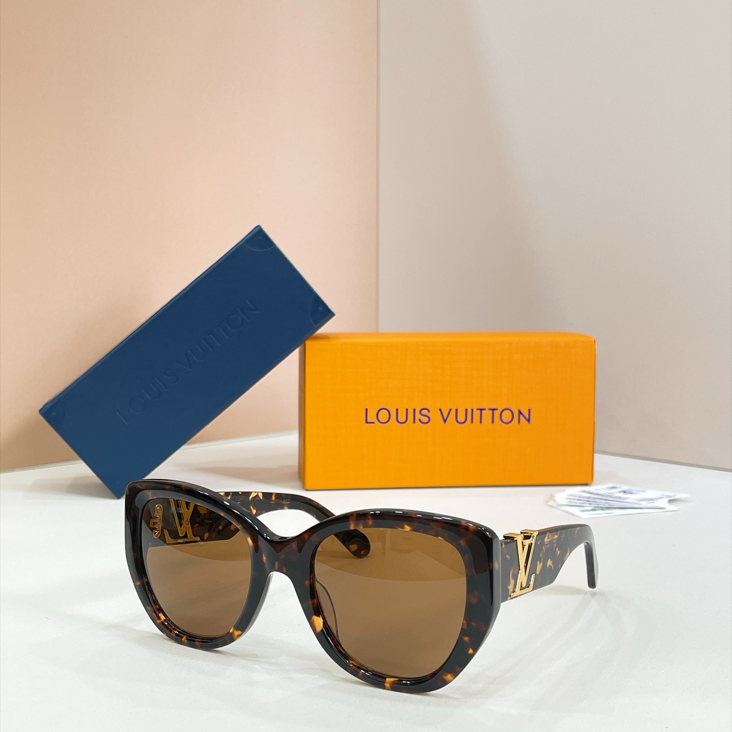 LOUIS VUITTO*✨✨✨MODEL：Z1733W✨✨✨ SIZE：57口23-140✨✨✨