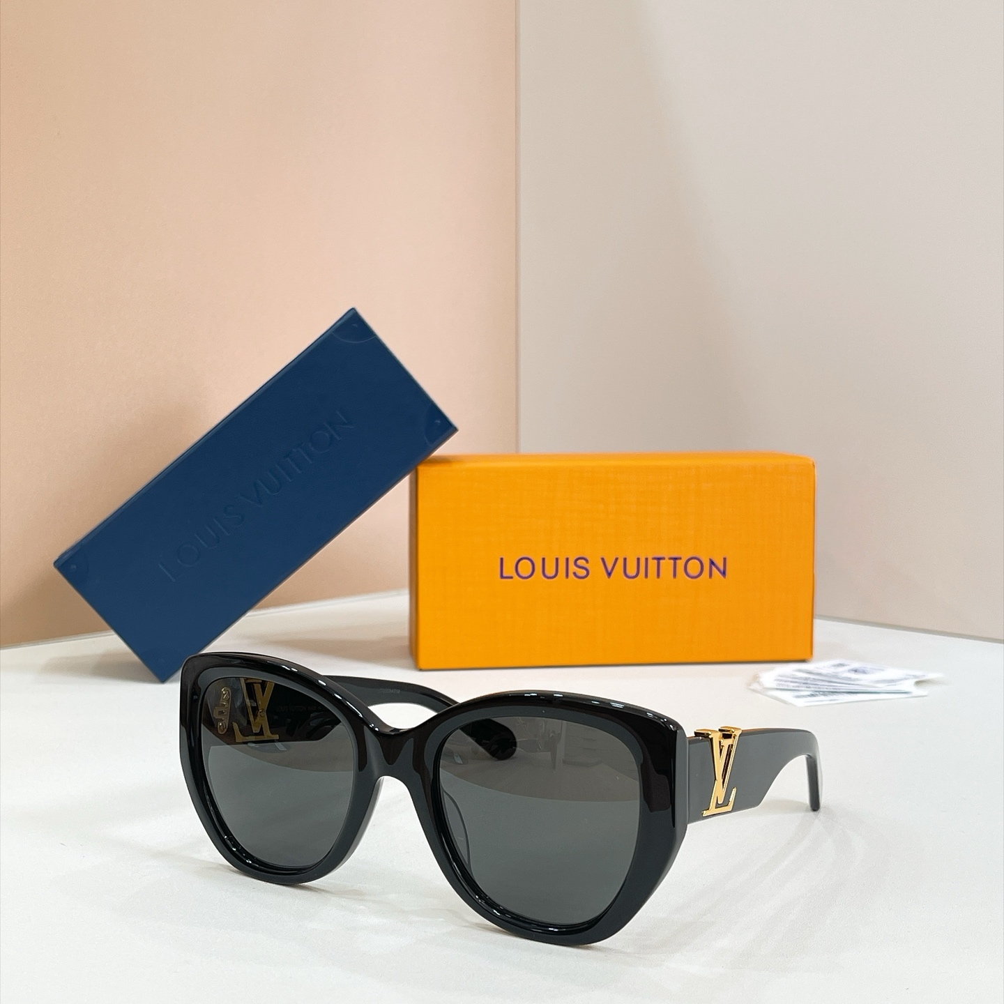 LOUIS VUITTO*✨✨✨MODEL：Z1733W✨✨✨ SIZE：57口23-140✨✨✨