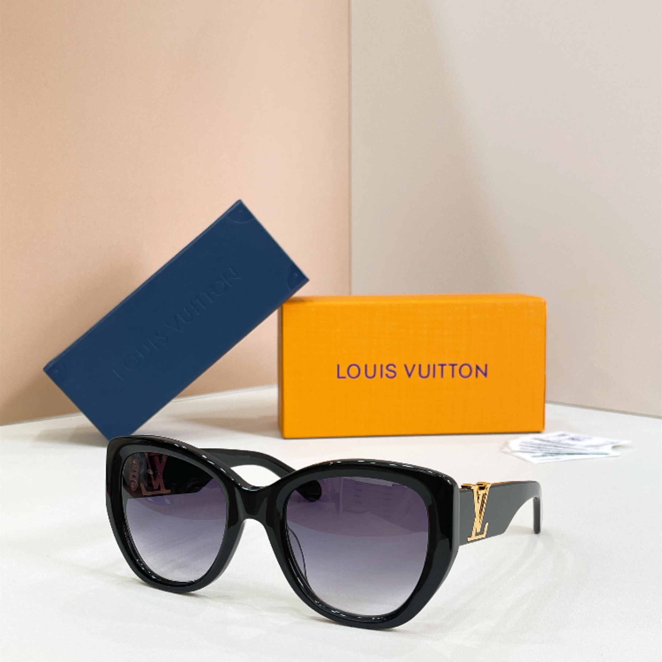 LOUIS VUITTO*✨✨✨MODEL：Z1733W✨✨✨ SIZE：57口23-140✨✨✨