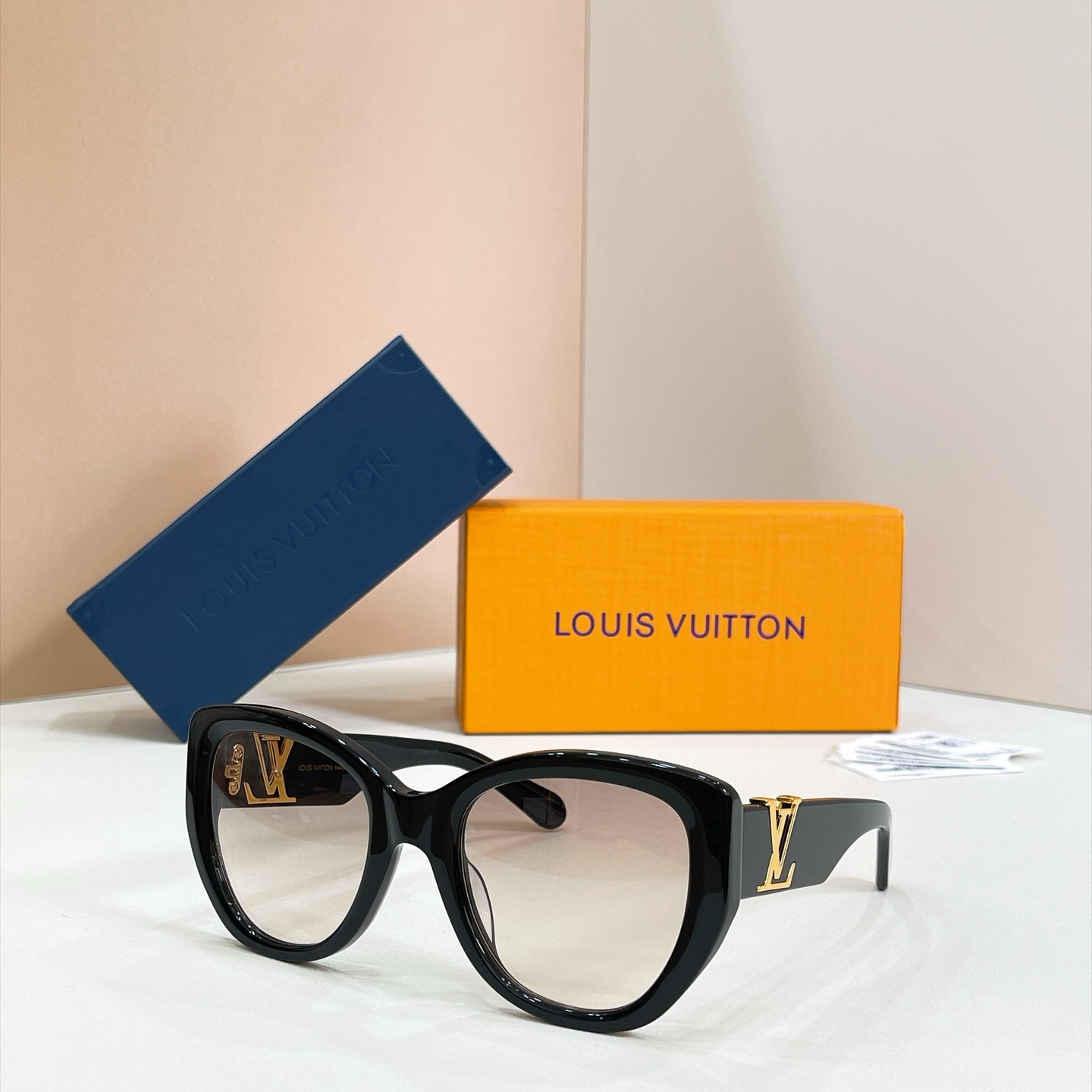 LOUIS VUITTO*✨✨✨MODEL：Z1733W✨✨✨ SIZE：57口23-140✨✨✨