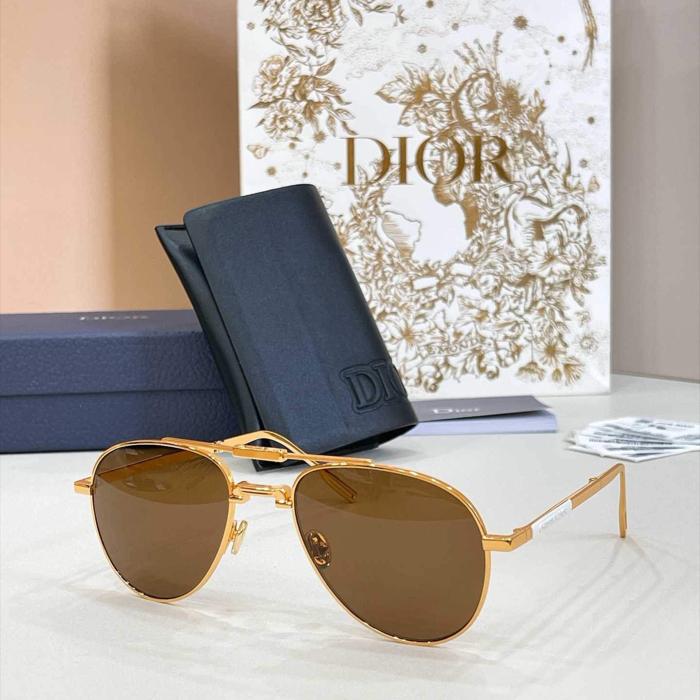DIO*🌟🌟🌟Model：Dior 90AIU🌟🌟🌟SIZE：56口19-145🌟🌟折叠款～～