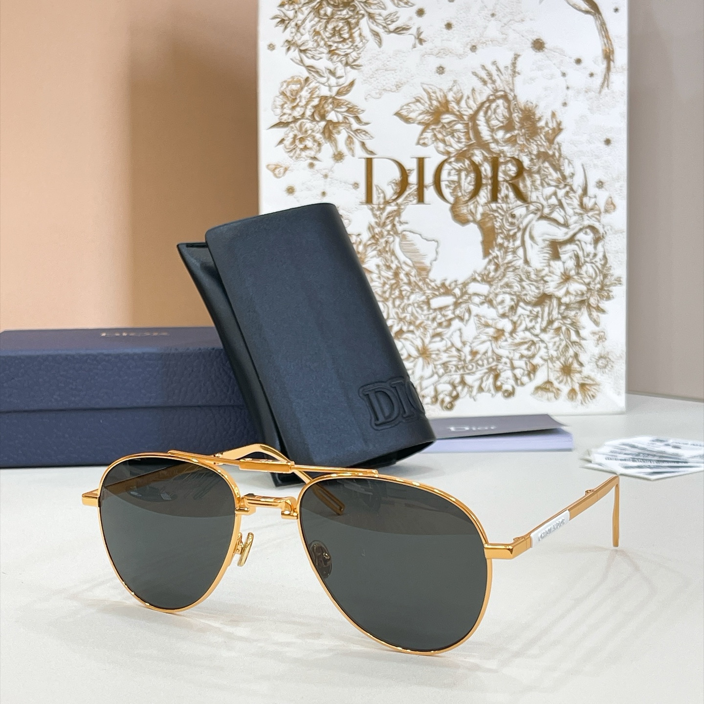 DIO*🌟🌟🌟Model：Dior 90AIU🌟🌟🌟SIZE：56口19-145🌟🌟折叠款～～