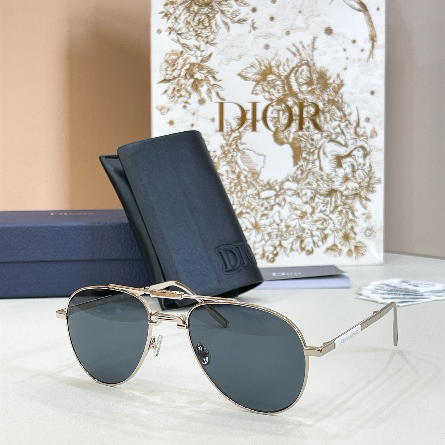 DIO*🌟🌟🌟Model：Dior 90AIU🌟🌟🌟SIZE：56口19-145🌟🌟折叠款～～