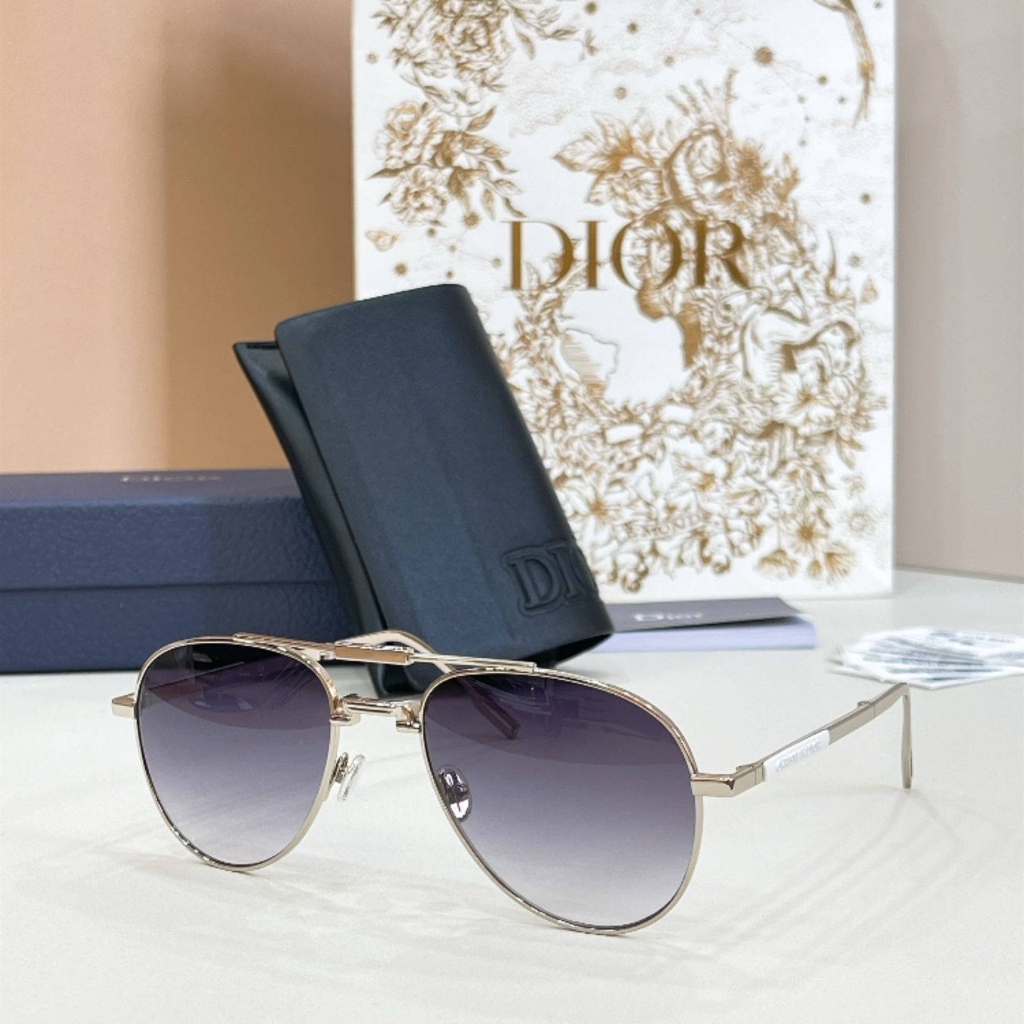 DIO*🌟🌟🌟Model：Dior 90AIU🌟🌟🌟SIZE：56口19-145🌟🌟折叠款～～