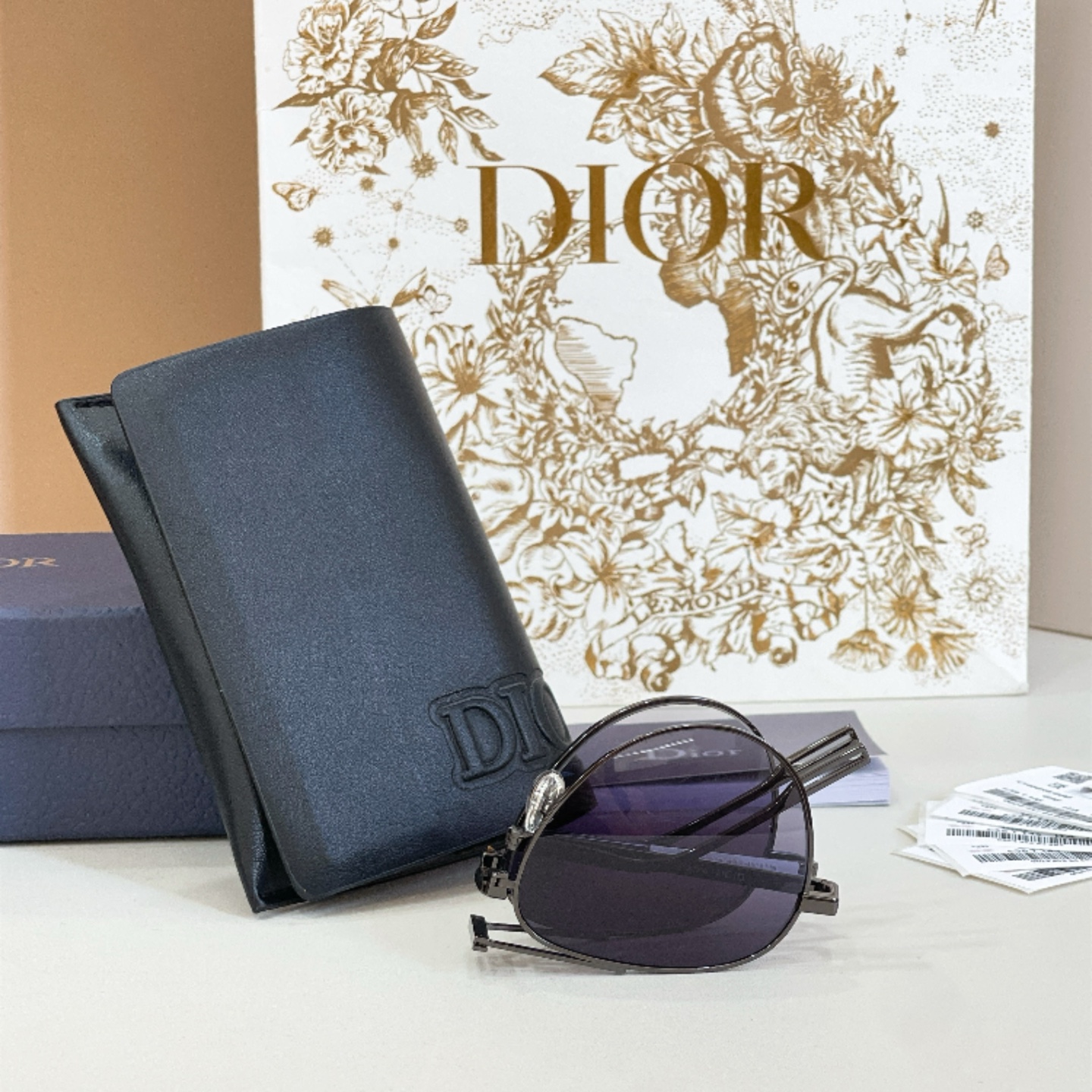 DIO*🌟🌟🌟Model：Dior 90AIU🌟🌟🌟SIZE：56口19-145🌟🌟折叠款～～