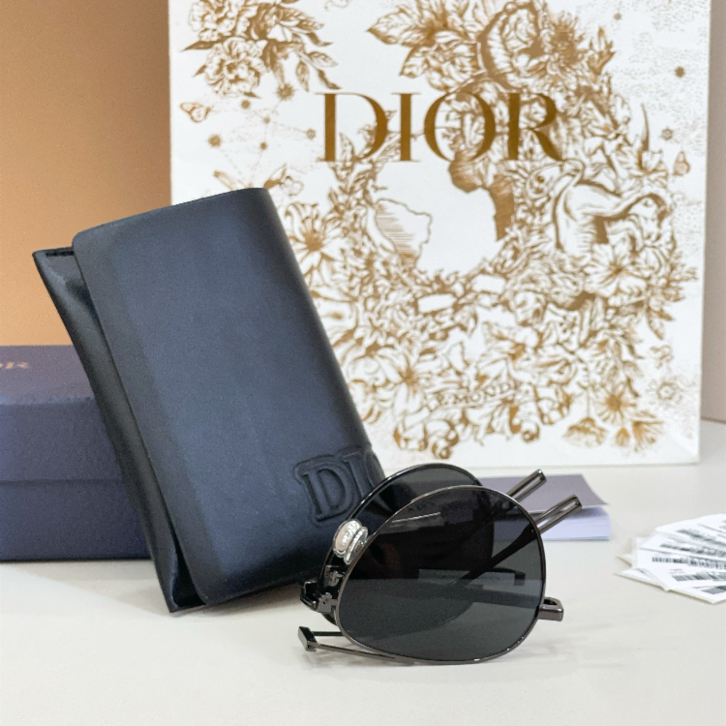 DIO*🌟🌟🌟Model：Dior 90AIU🌟🌟🌟SIZE：56口19-145🌟🌟折叠款～～