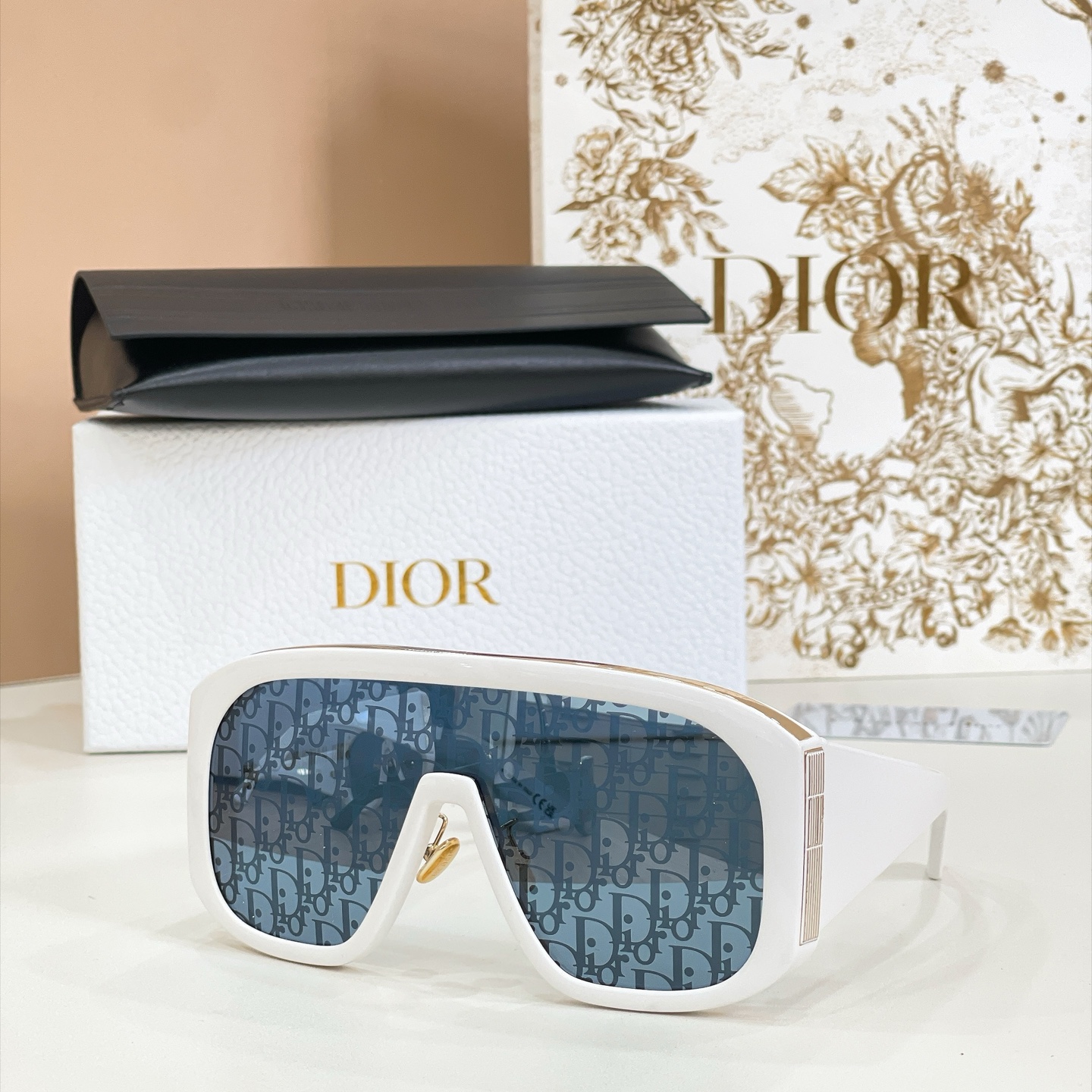 DIO*🌟🌟🌟Model：DiorGraPhique M2U🌟🌟🌟SIZE：134口0-130🌟🌟🌟