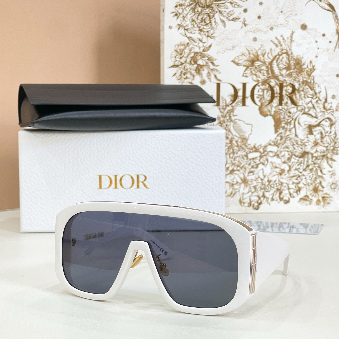 DIO*🌟🌟🌟Model：DiorGraPhique M2U🌟🌟🌟SIZE：134口0-130🌟🌟🌟