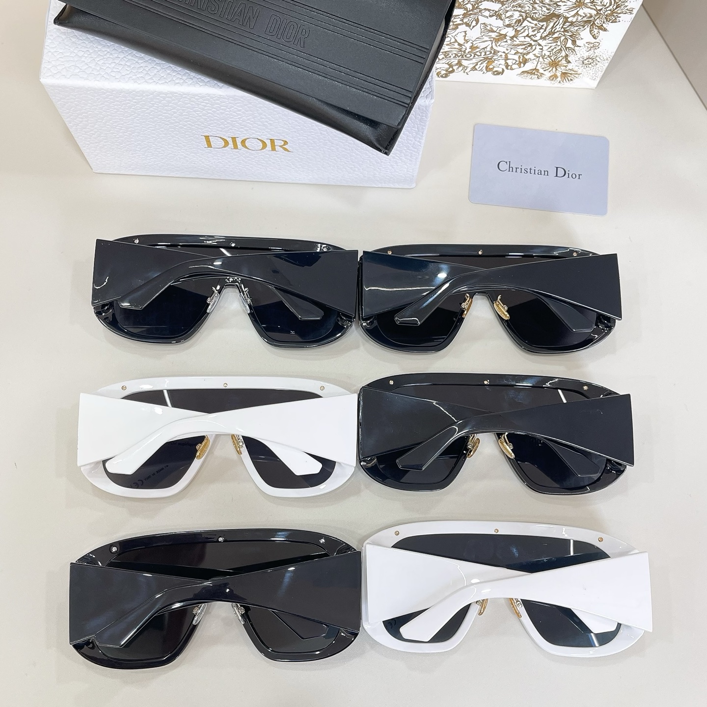 DIO*🌟🌟🌟Model：DiorGraPhique M2U🌟🌟🌟SIZE：134口0-130🌟🌟🌟
