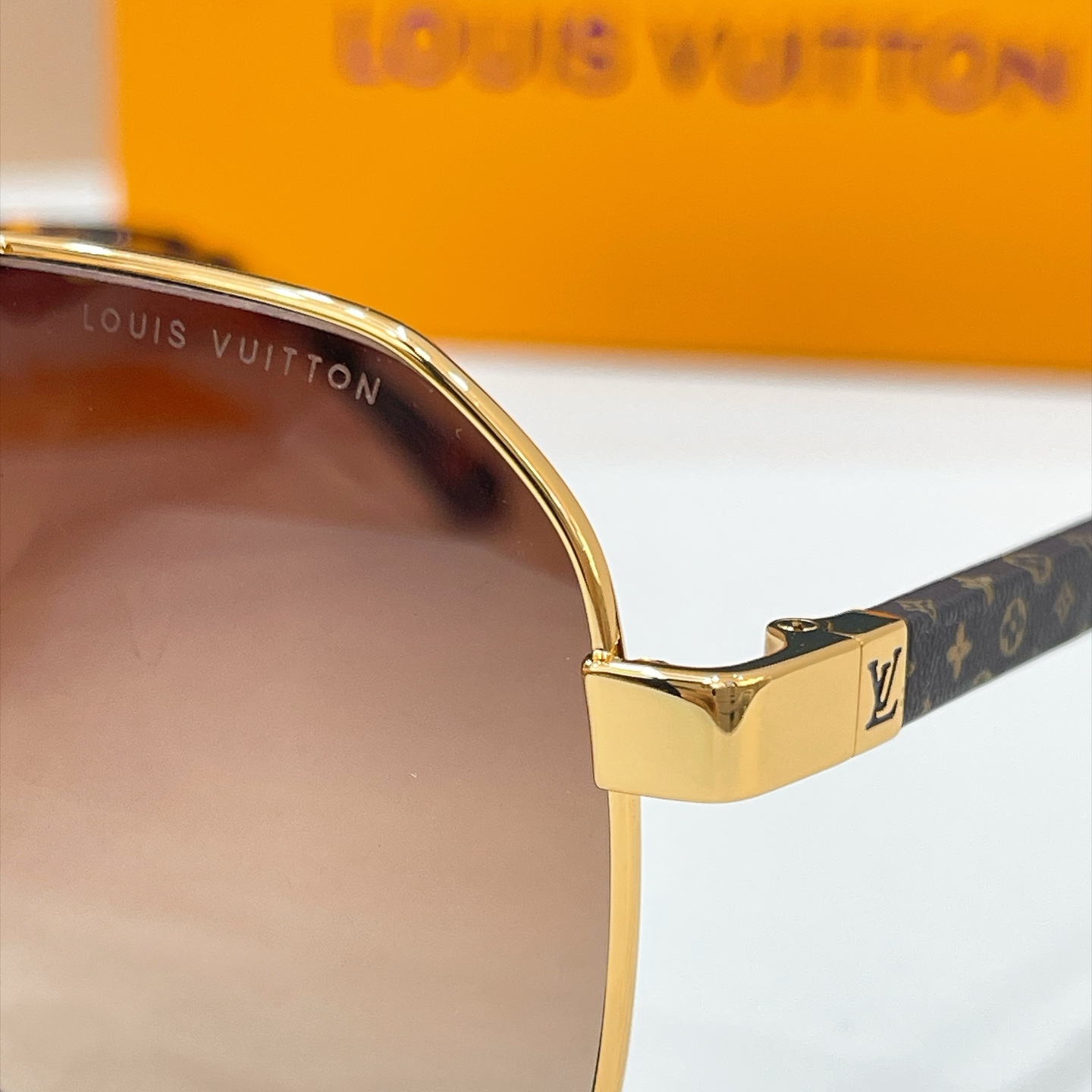 LOUIS VUITTO*✨✨✨MODEL：Z1248✨✨✨ SIZE：61口14-145✨✨✨