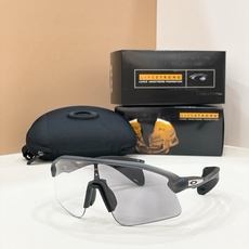 OAKLE*🍂🍂🍂MODEL:9517🍂🍂🍂SIZE:126🍂🍂🍂 OAKLE*🍂🍂🍂MODEL:9517🍂🍂🍂SIZE:126🍂🍂🍂