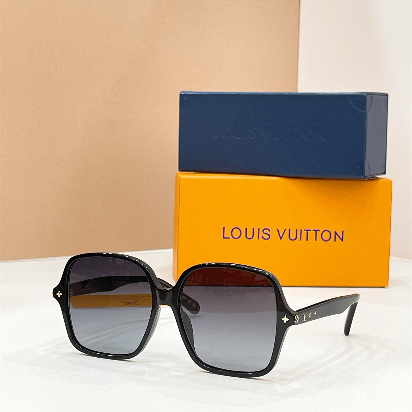 LOUIS VUITTO*✨✨✨MODEL：Z3467E✨✨✨ SIZE：58口15-145✨✨✨
