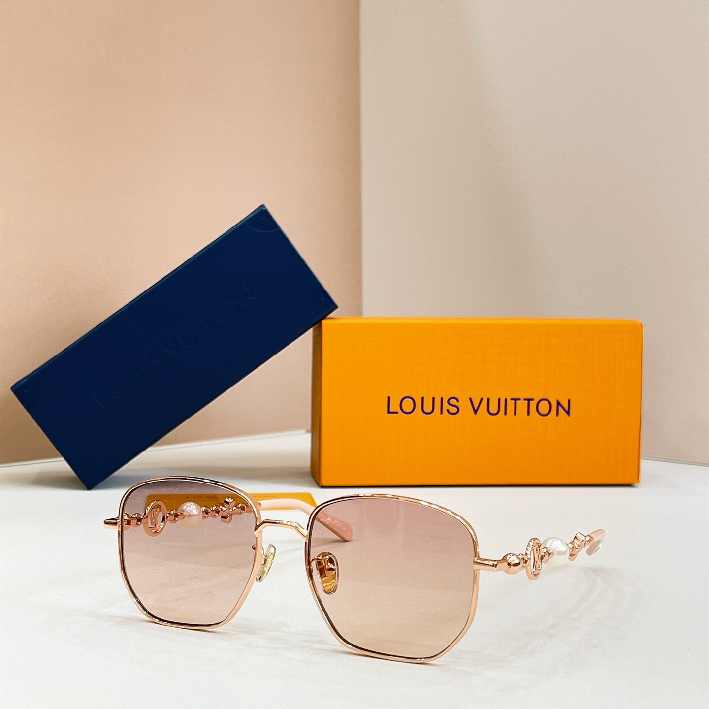 LOUIS VUITTO*✨✨✨MODEL：Z8332✨✨✨ SIZE：56口18-145✨✨✨