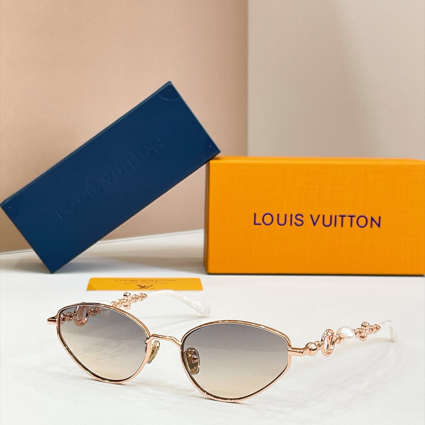 LOUIS VUITTO*✨✨✨MODEL：Z8333✨✨✨ SIZE：55口18-145✨✨✨