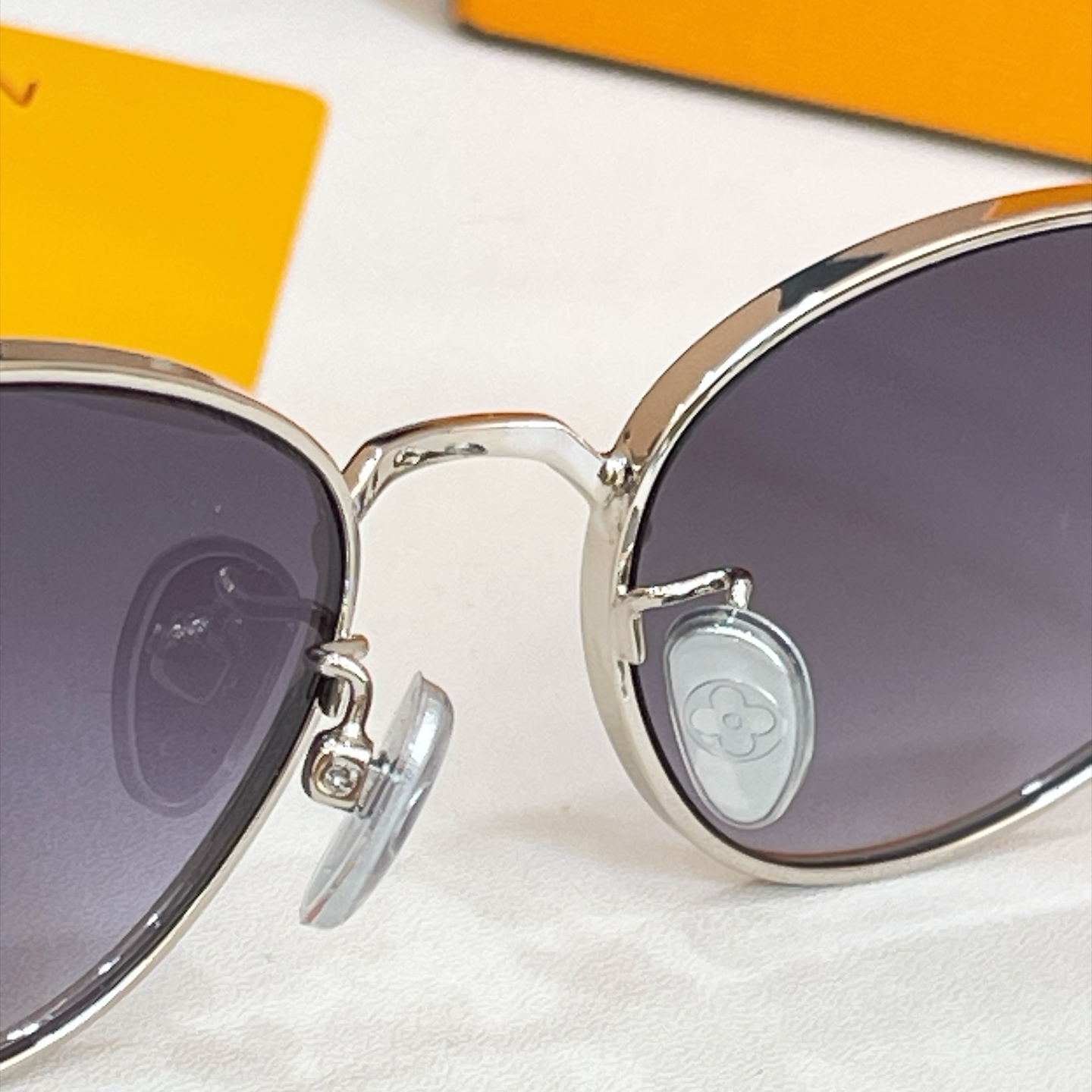 LOUIS VUITTO*✨✨✨MODEL：Z8333✨✨✨ SIZE：55口18-145✨✨✨