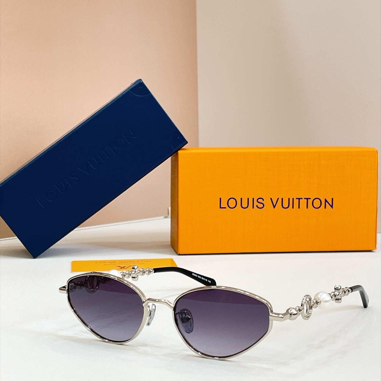 LOUIS VUITTO*✨✨✨MODEL：Z8333✨✨✨ SIZE：55口18-145✨✨✨