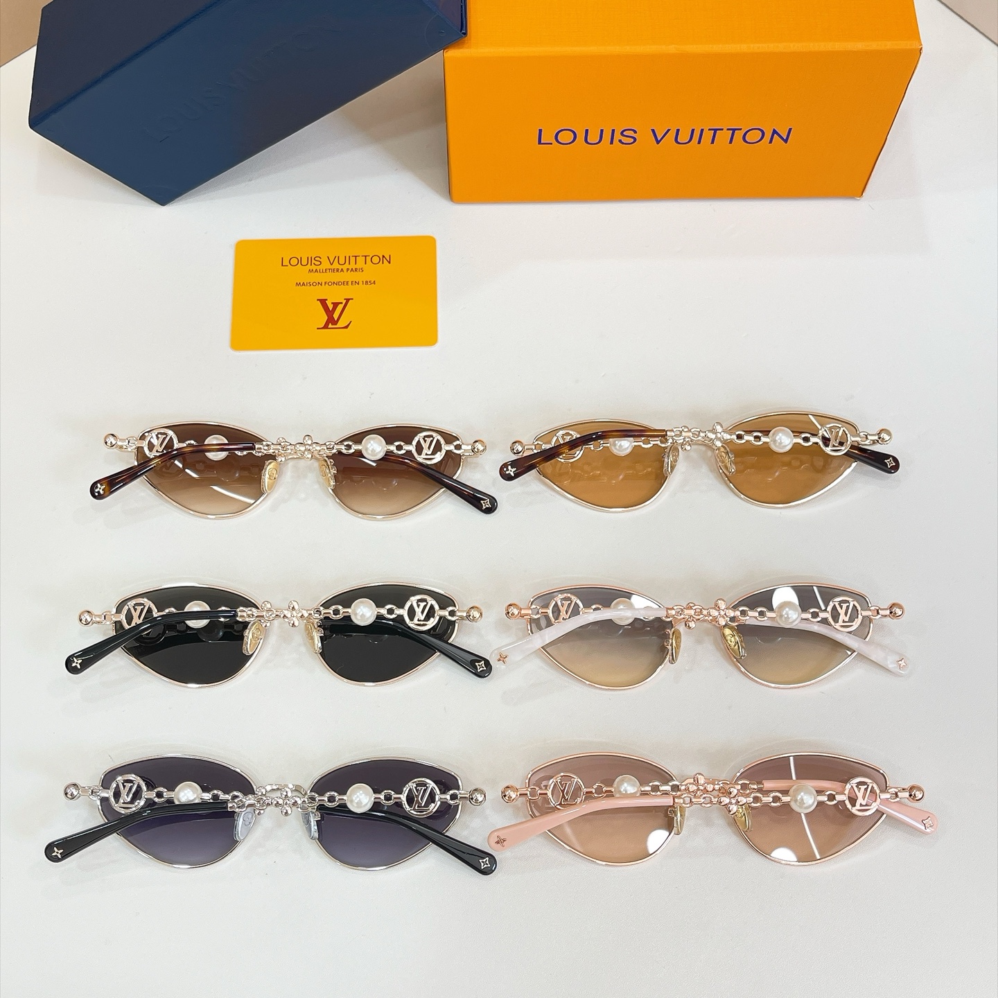 LOUIS VUITTO*✨✨✨MODEL：Z8333✨✨✨ SIZE：55口18-145✨✨✨