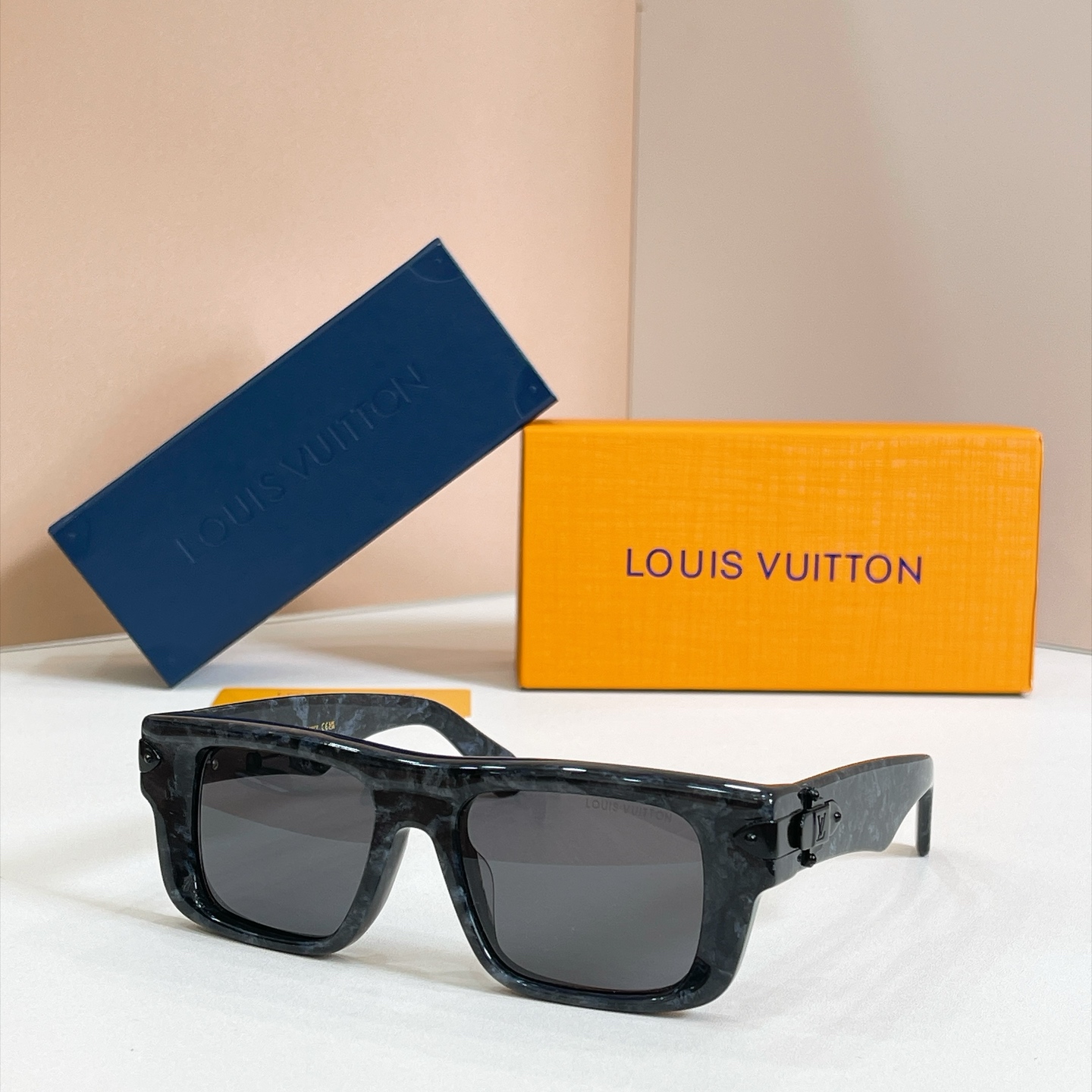 LOUIS VUITTO*✨✨✨MODEL：Z3526✨✨✨ SIZE：51口20-145✨✨✨