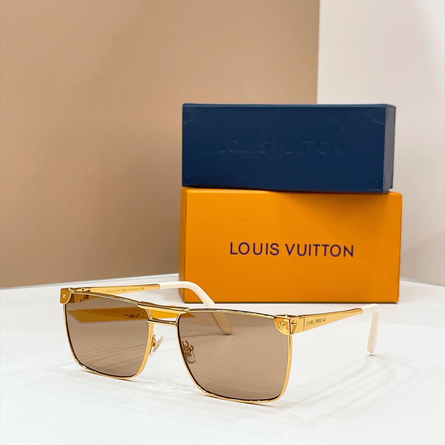 LOUIS VUITTO*✨✨✨MODEL：Z3208U✨✨✨ SIZE：62口17-145✨✨✨