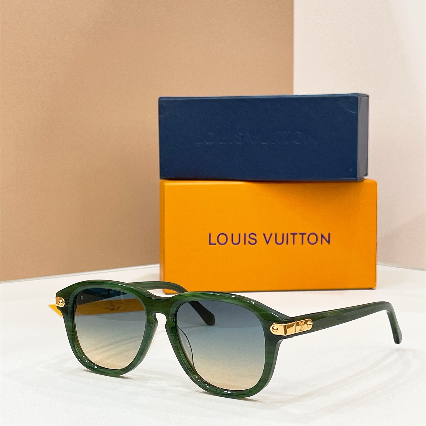 LOUIS VUITTO*✨✨✨MODEL：Z3075U✨✨✨ SIZE：53口17-145✨✨✨