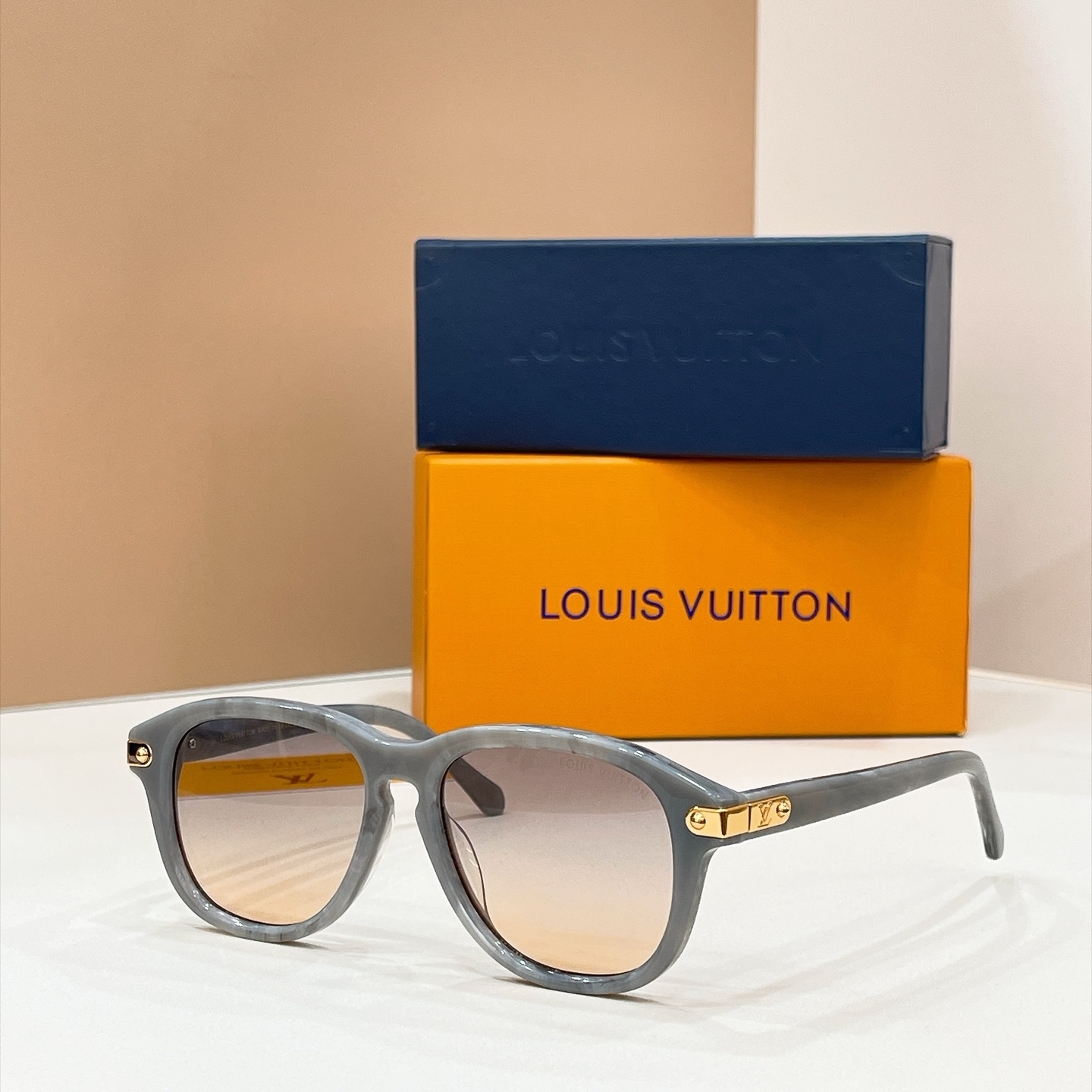 LOUIS VUITTO*✨✨✨MODEL：Z3075U✨✨✨ SIZE：53口17-145✨✨✨