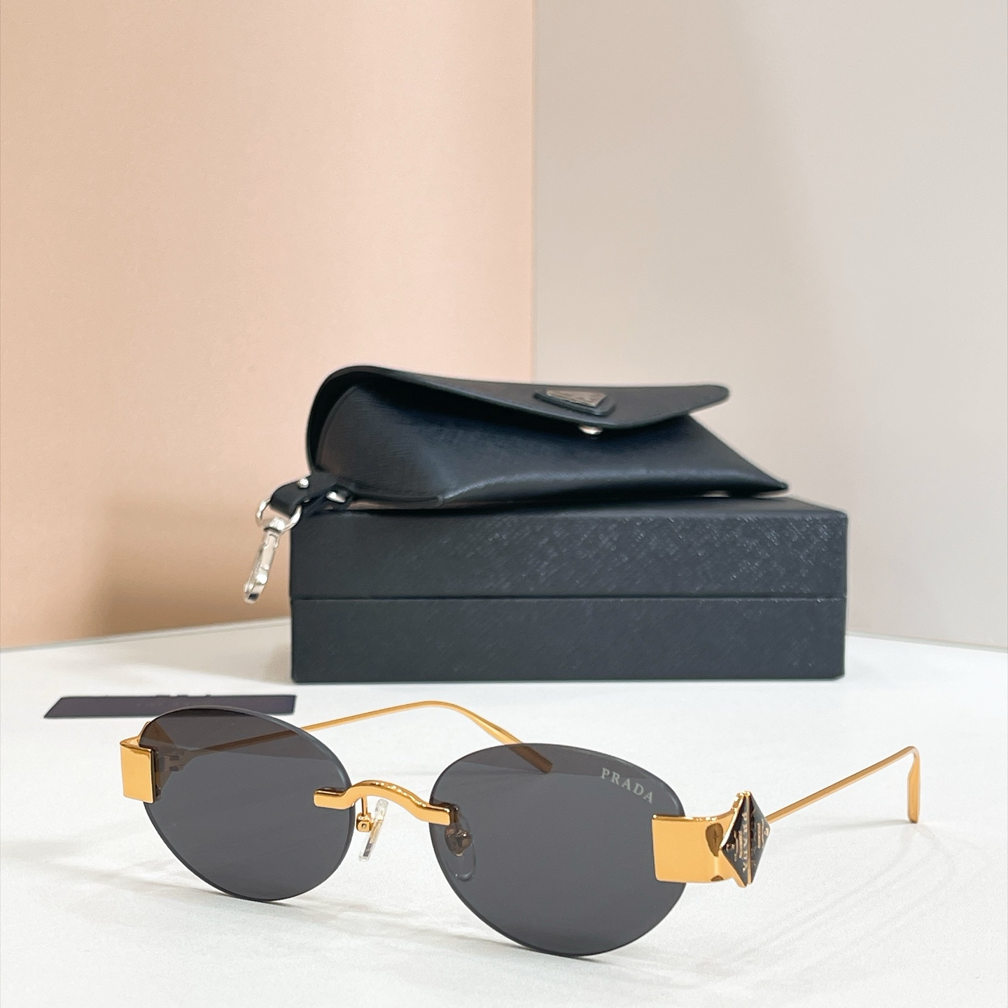 PRADA✨✨✨MODEL：SPR D67S✨✨✨SIZE：56口19-145✨✨✨