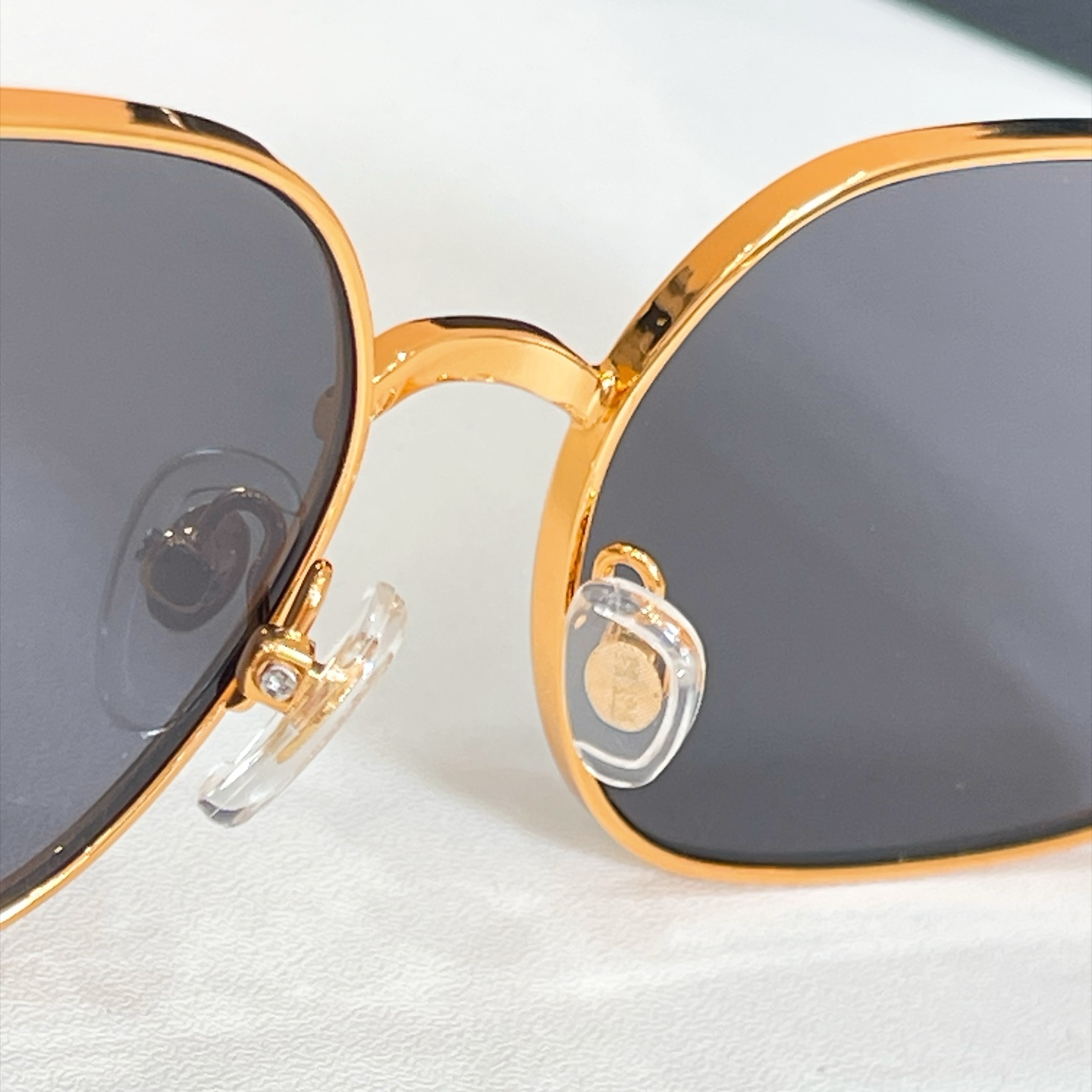 PRADA✨✨✨MODEL：SPR D68S✨✨✨SIZE：57口16-145✨✨✨