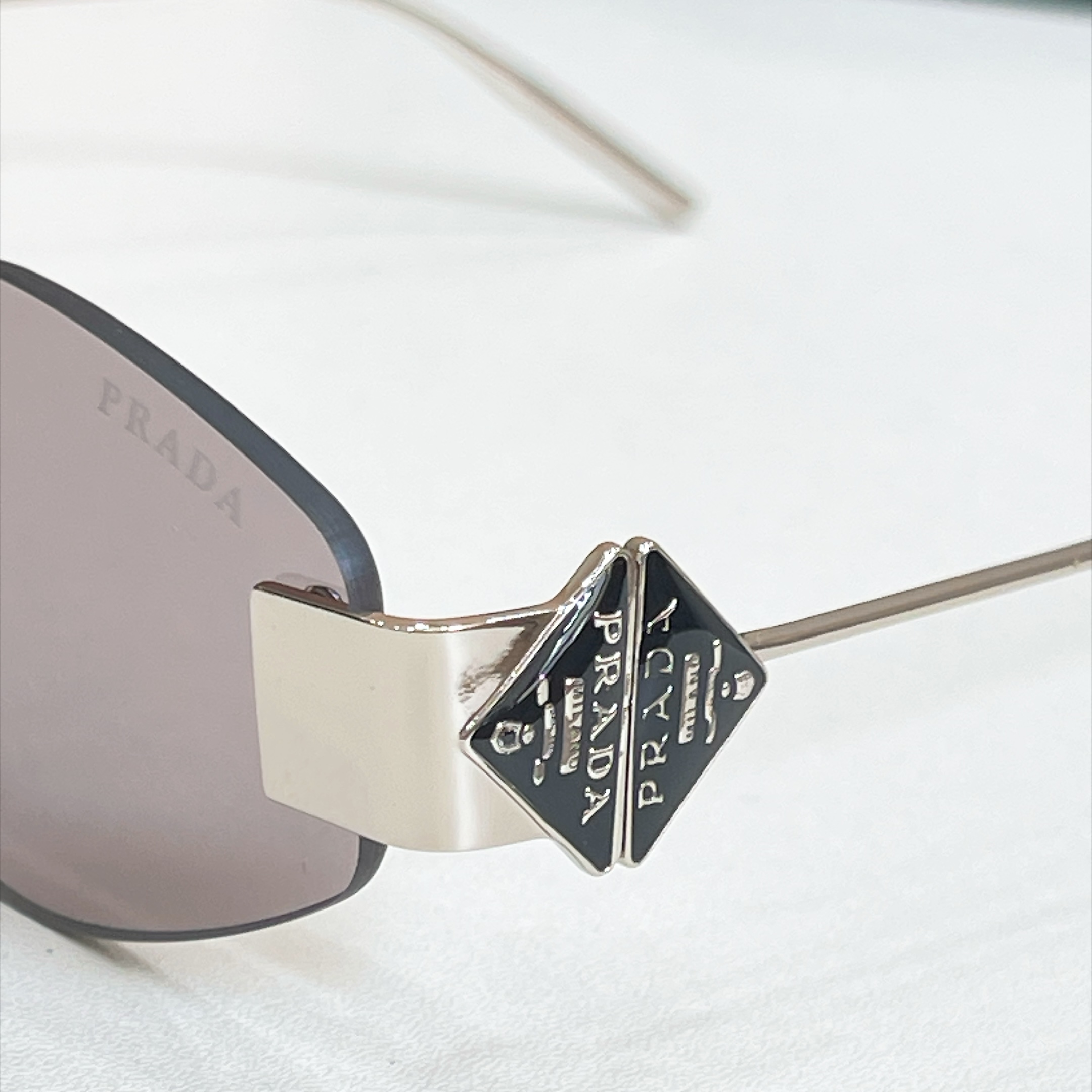 PRADA✨✨✨MODEL：PR D66S✨✨✨SIZE：56口19-145✨✨✨