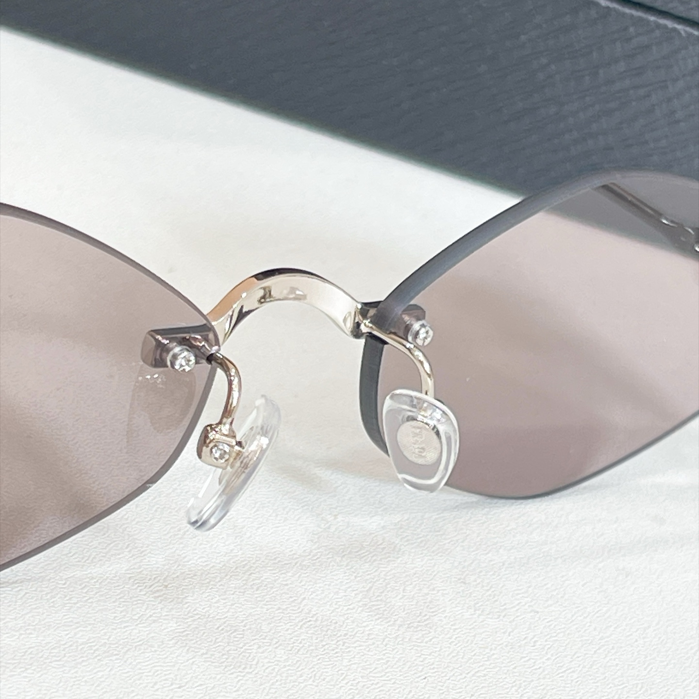 PRADA✨✨✨MODEL：PR D66S✨✨✨SIZE：56口19-145✨✨✨