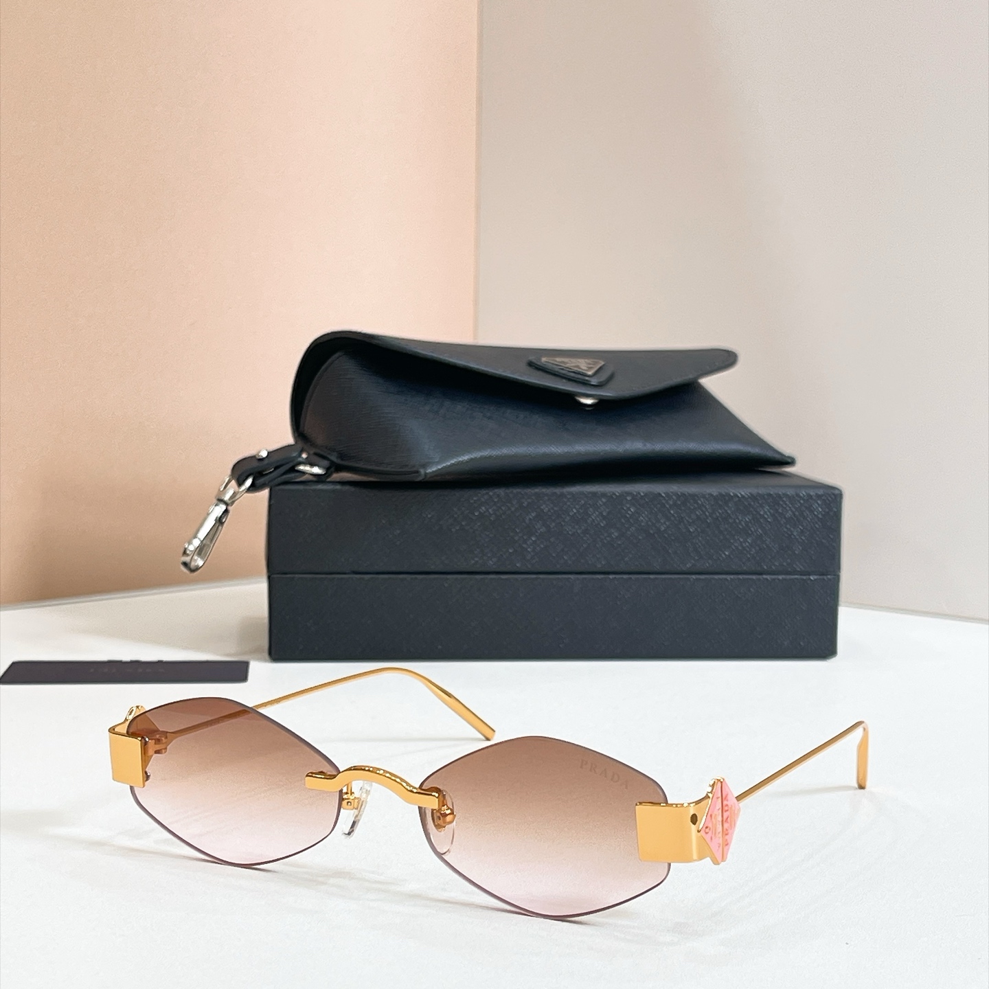 PRADA✨✨✨MODEL：PR D66S✨✨✨SIZE：56口19-145✨✨✨