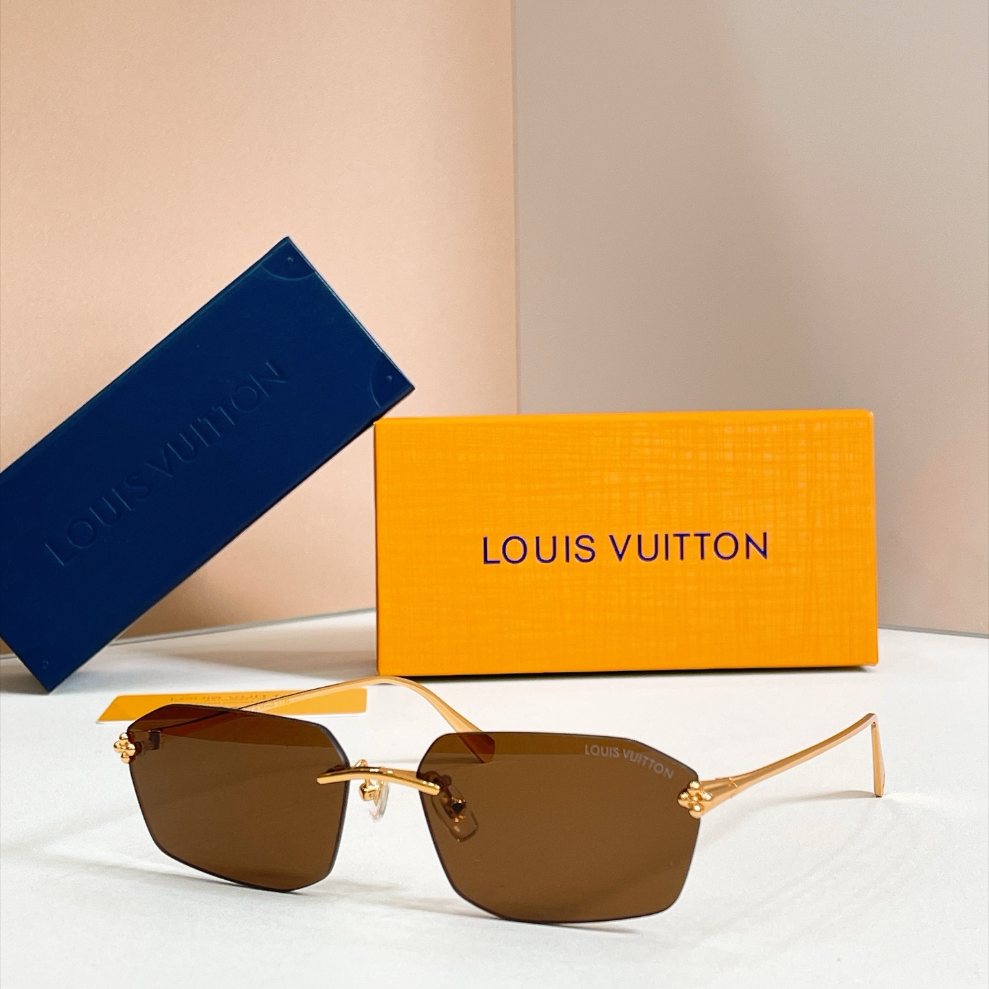 LOUIS VUITTO*✨✨✨MODEL：Z7346U✨✨✨ SIZE：60口17-145✨✨✨