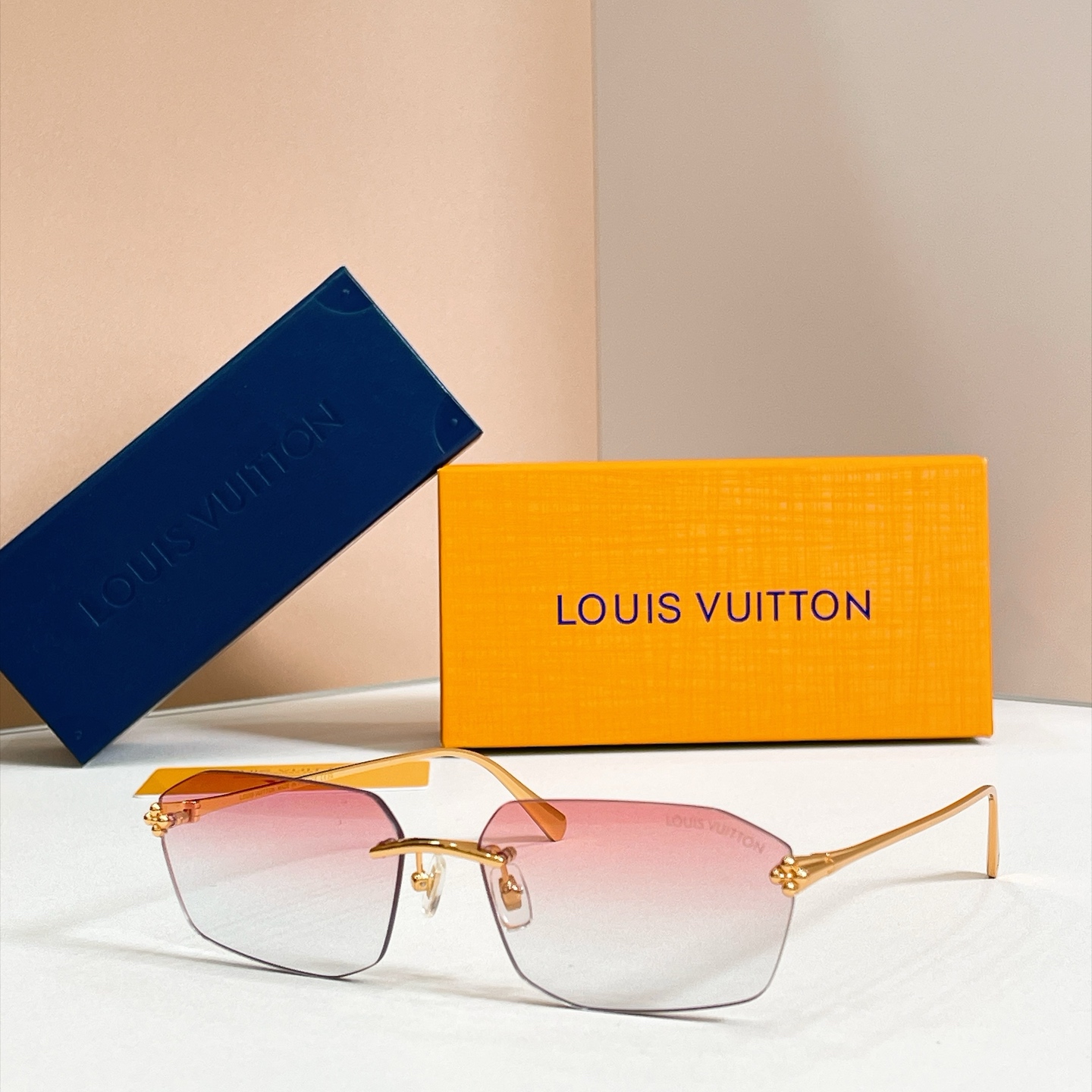 LOUIS VUITTO*✨✨✨MODEL：Z7346U✨✨✨ SIZE：60口17-145✨✨✨