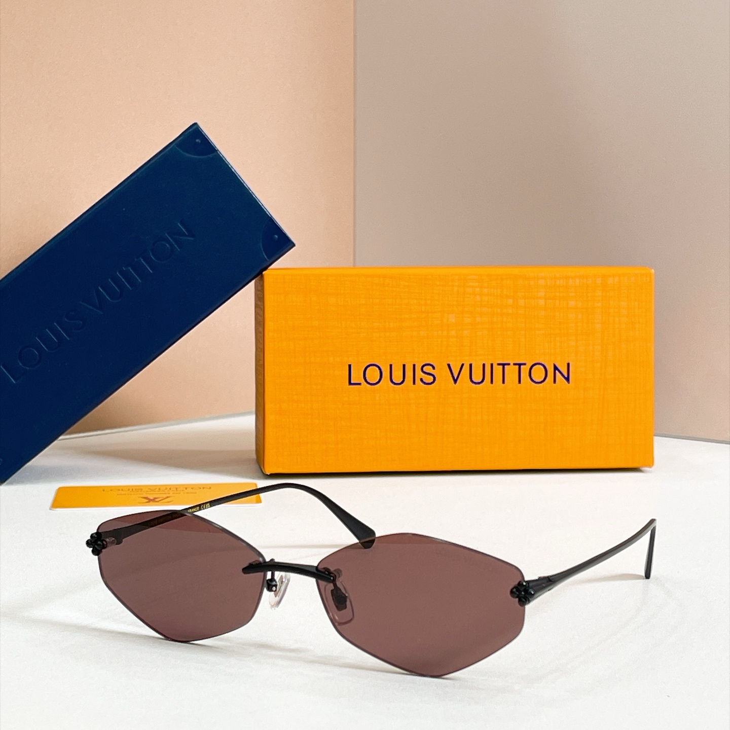 LOUIS VUITTO*✨✨✨MODEL：Z7347U✨✨✨ SIZE：60口17-145✨✨✨