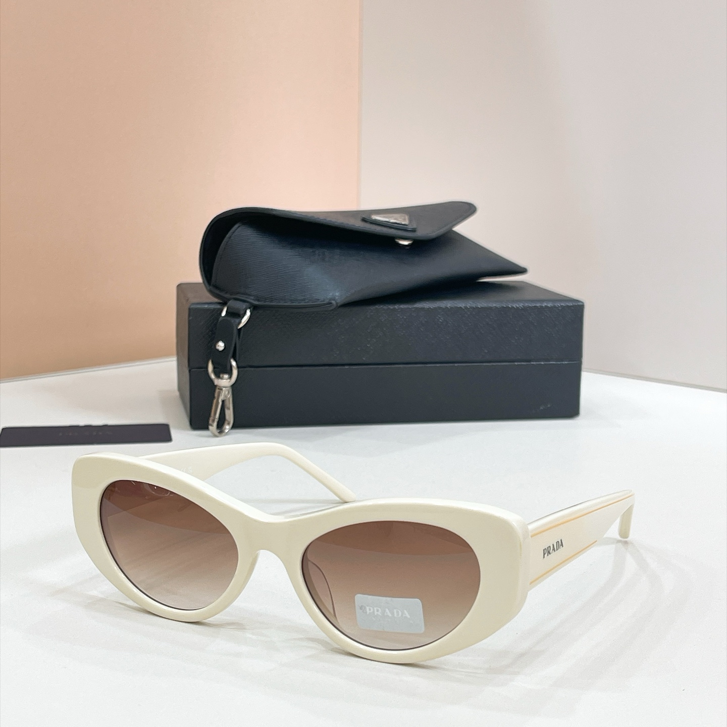 PRADA✨✨✨MODEL：SPR D23S✨✨✨SIZE：54口19-145✨✨✨