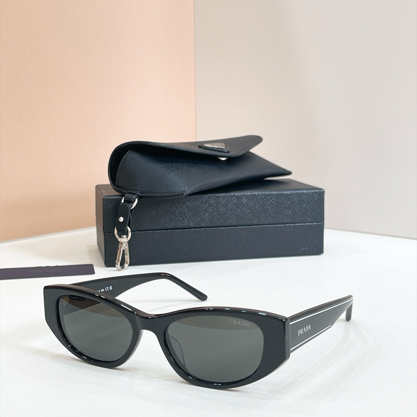 PRADA✨✨✨MODEL：SPR D22S✨✨✨SIZE：54口19-145✨✨✨