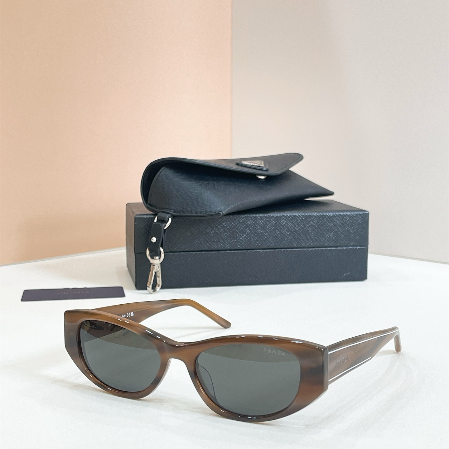 PRADA✨✨✨MODEL：SPR D22S✨✨✨SIZE：54口19-145✨✨✨