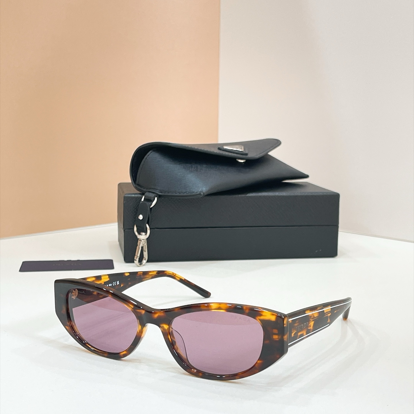 PRADA✨✨✨MODEL：SPR D22S✨✨✨SIZE：54口19-145✨✨✨