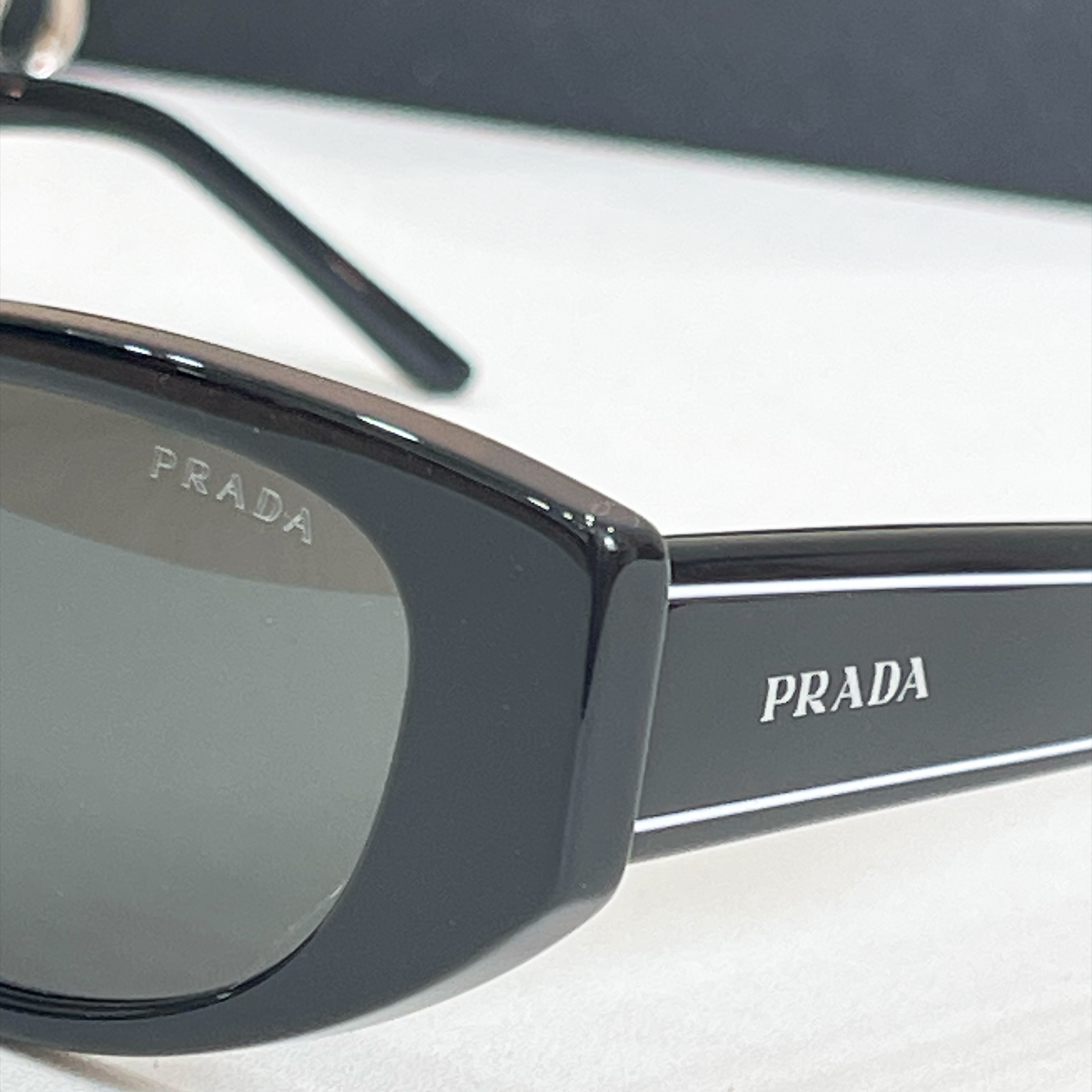 PRADA✨✨✨MODEL：SPR D22S✨✨✨SIZE：54口19-145✨✨✨