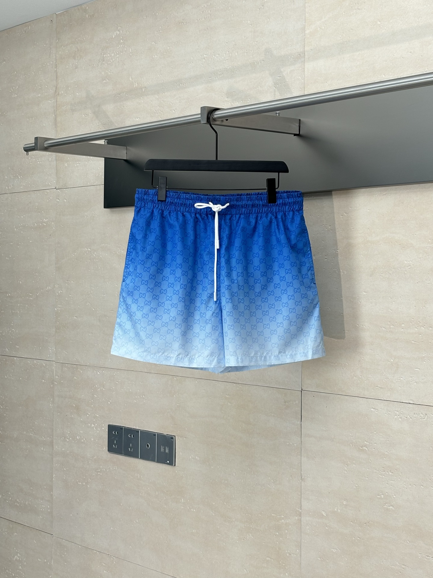 Gucc*/古驰 25 FW nueva colección de principios de otoño pantalones cortos de playa de tejido degradado, diseño degradado …