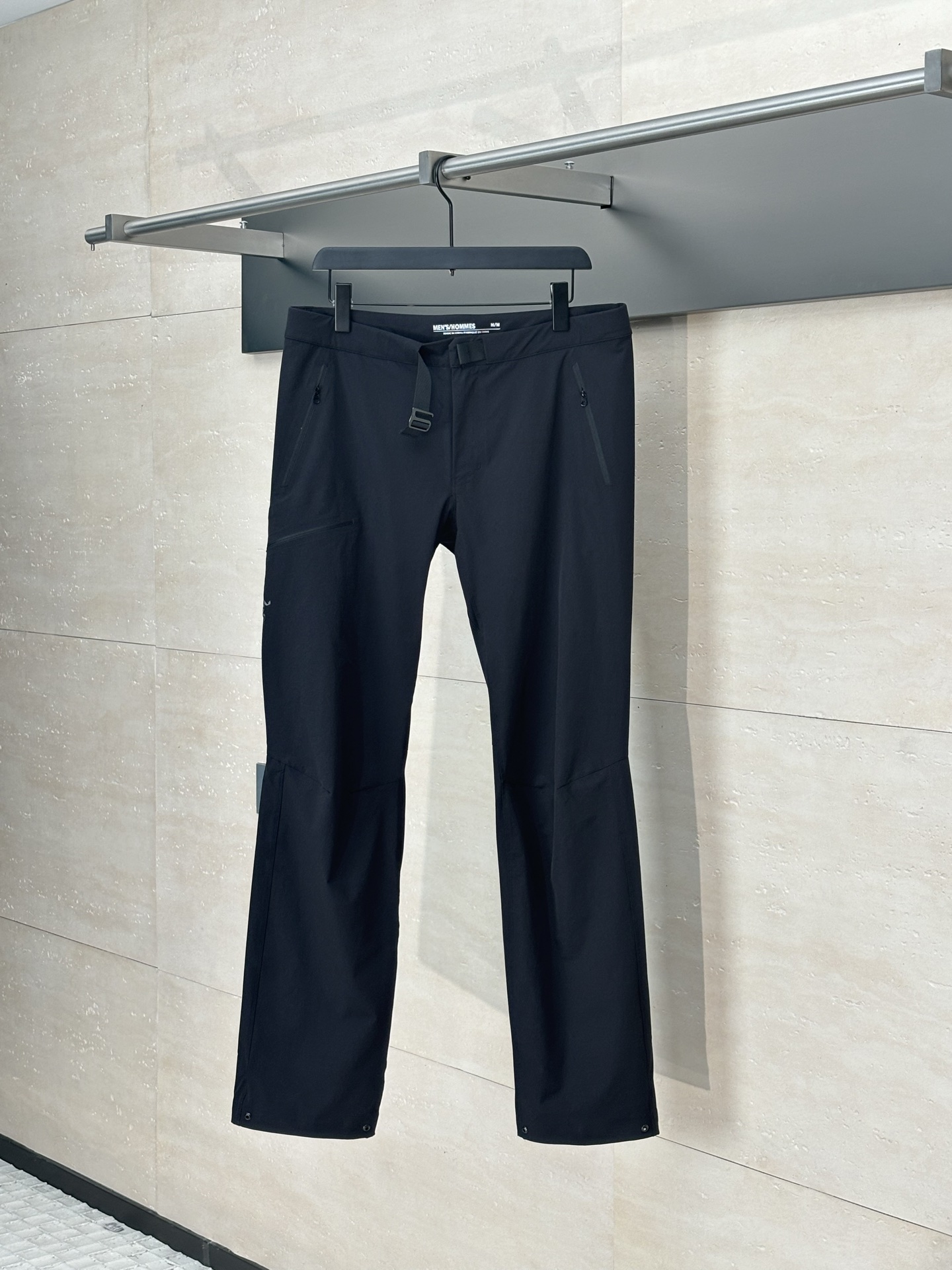 Los pantalones transpirables de secado rápido para hombre ARC'TERY*/Arc'teryx se cortan mediante corte tridimensional p…