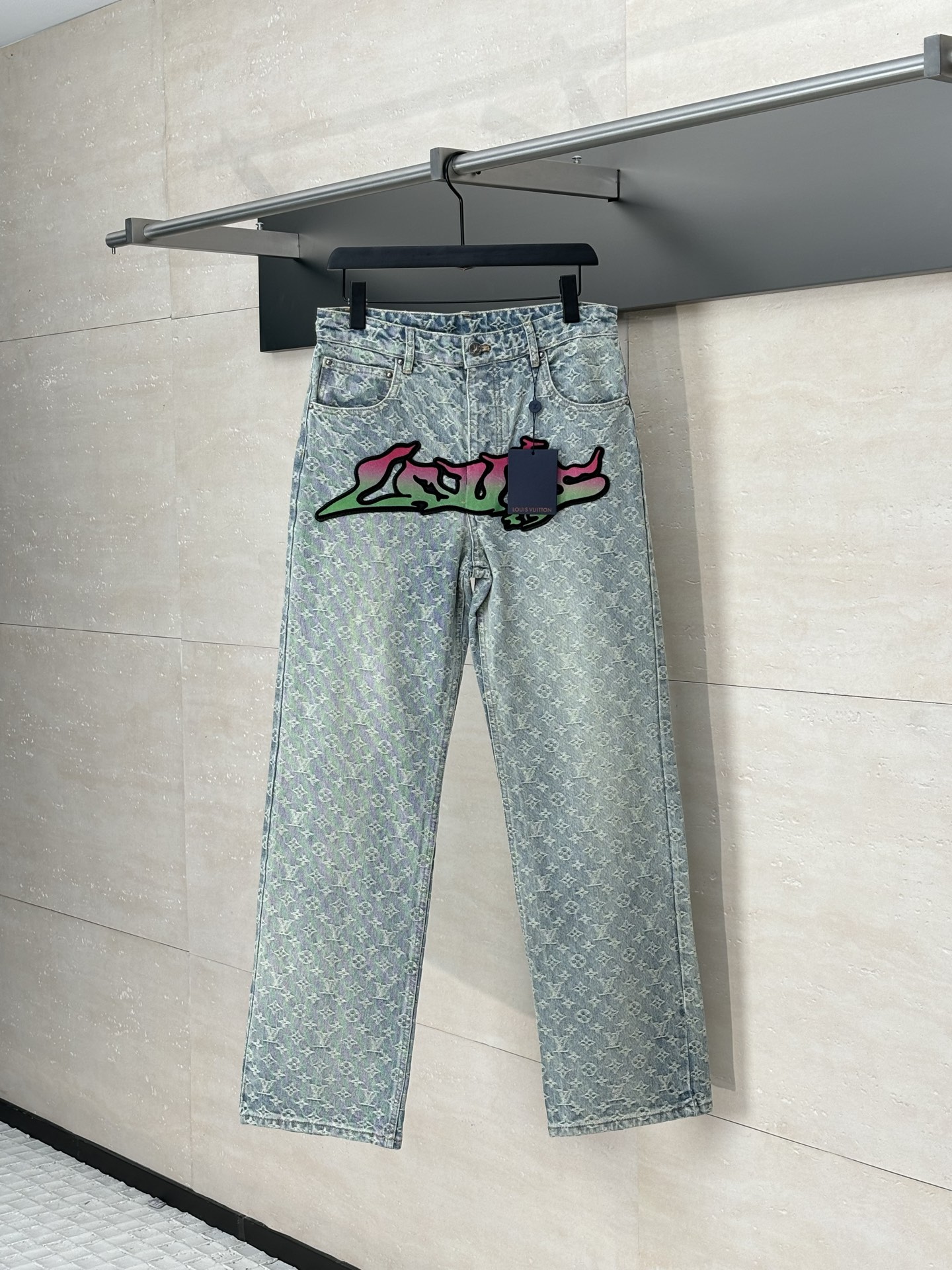 P395 1v*/Louis 25FW vaqueros nuevos en jacquard flameado. Comprado originalmente por 16.000. El tejido está confecciona…