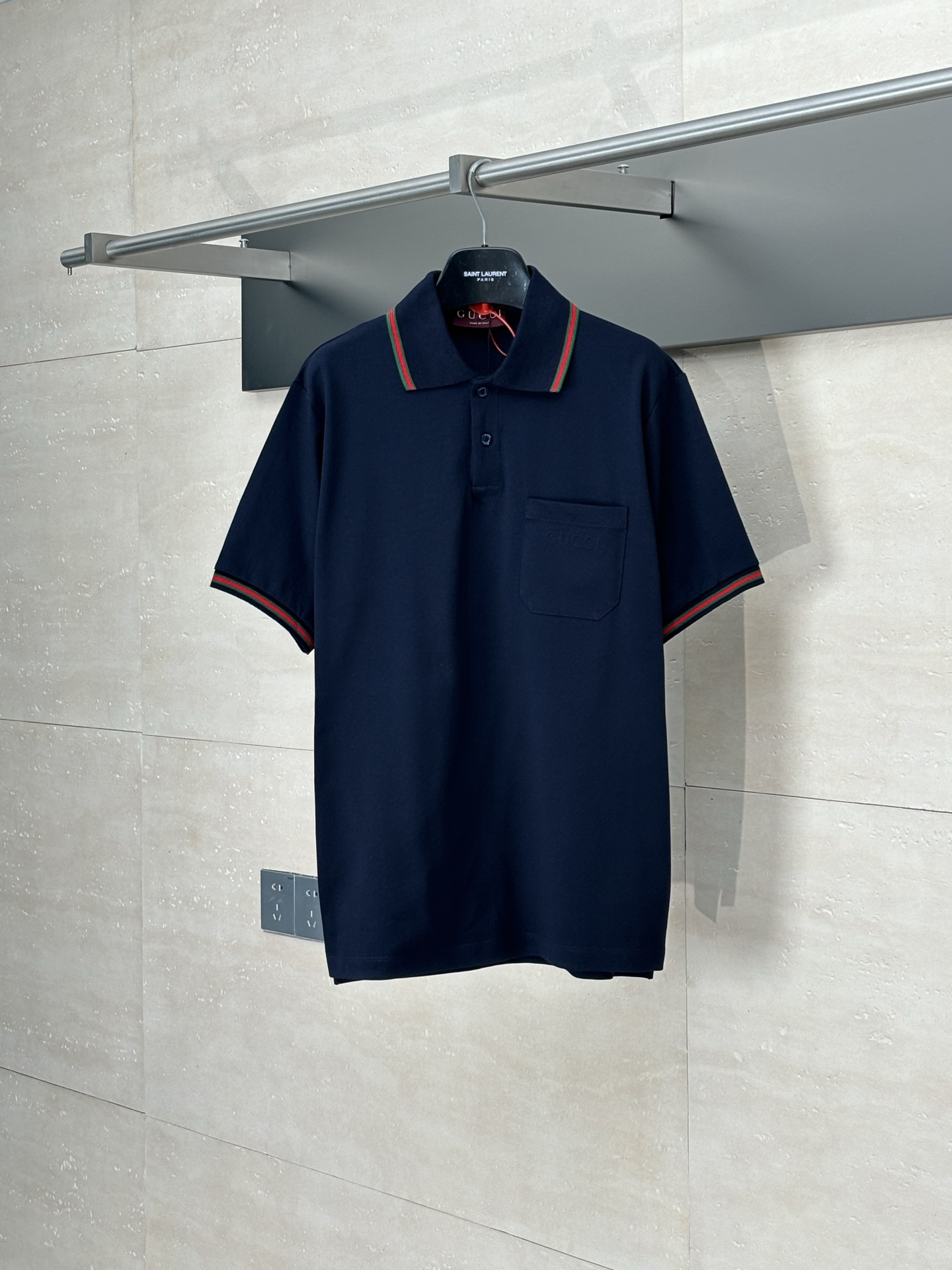 Gucci*/Gucci 25Ss nueva polo de algodón piqué con logo, algodón piqué personalizado de triple capa, textura elegante, c…